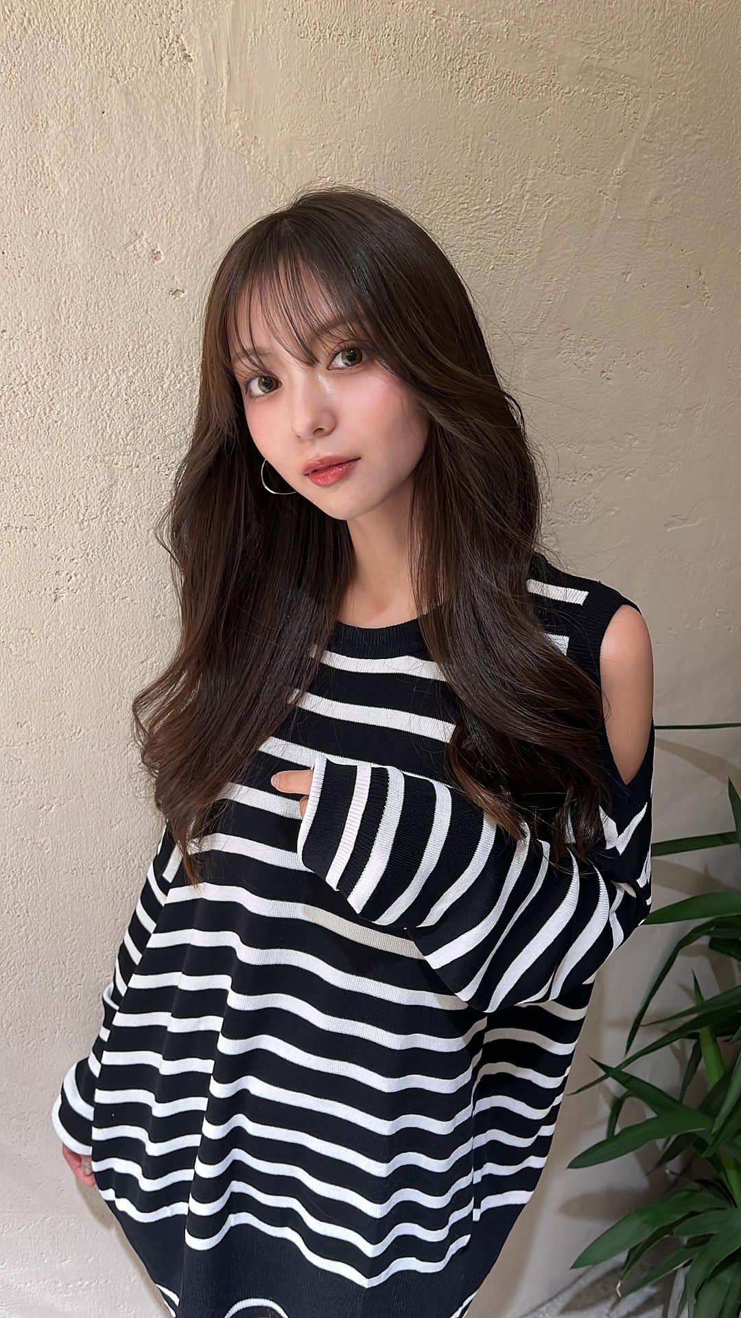 のインスタグラム：「ニューヘアカラー🖤」