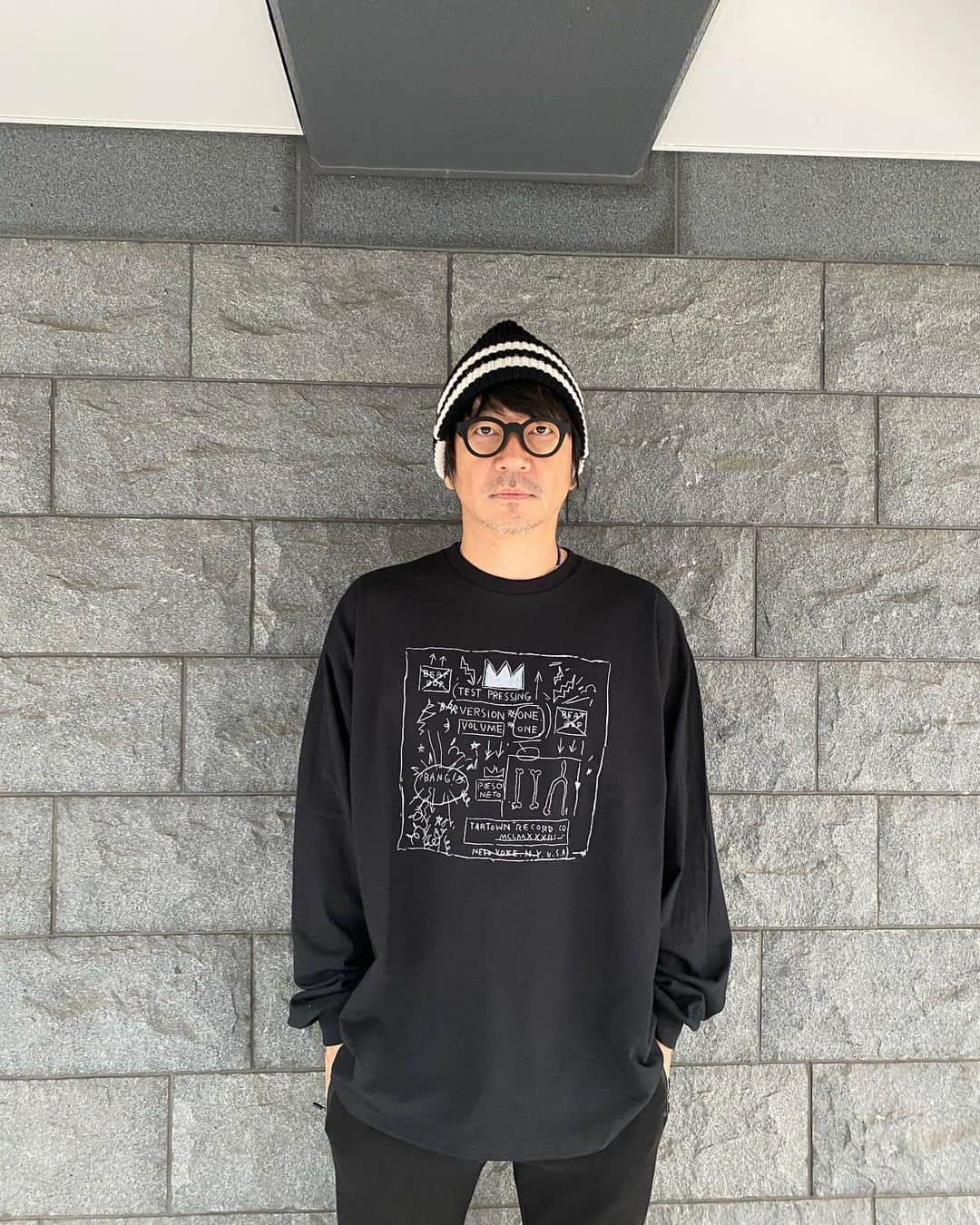 月に吠える。のインスタグラム：「急にロンTの季節  #大森南朋」