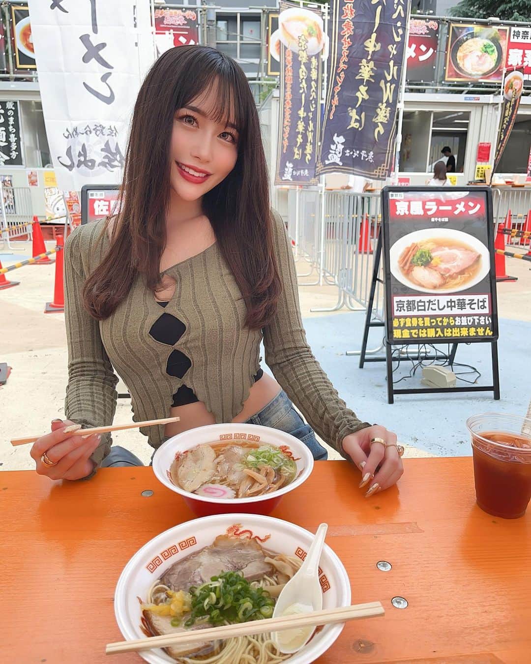 生田千秋のインスタグラム：「ラーメン食べてきた❤️ 大久保公園で9日までやってるよ🍜」