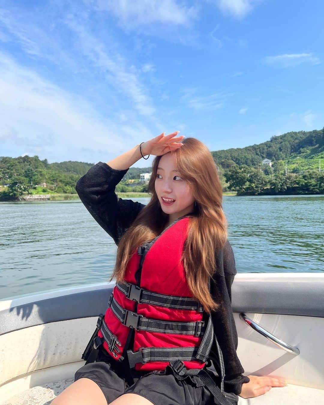 ゆうなさんのインスタグラム写真 - (ゆうなInstagram)「韓国のいとこたちと遊んだ日👶いろんなボート乗ったよ 最後のけっこう怖かった、、」10月5日 21時03分 - unaunayuuna