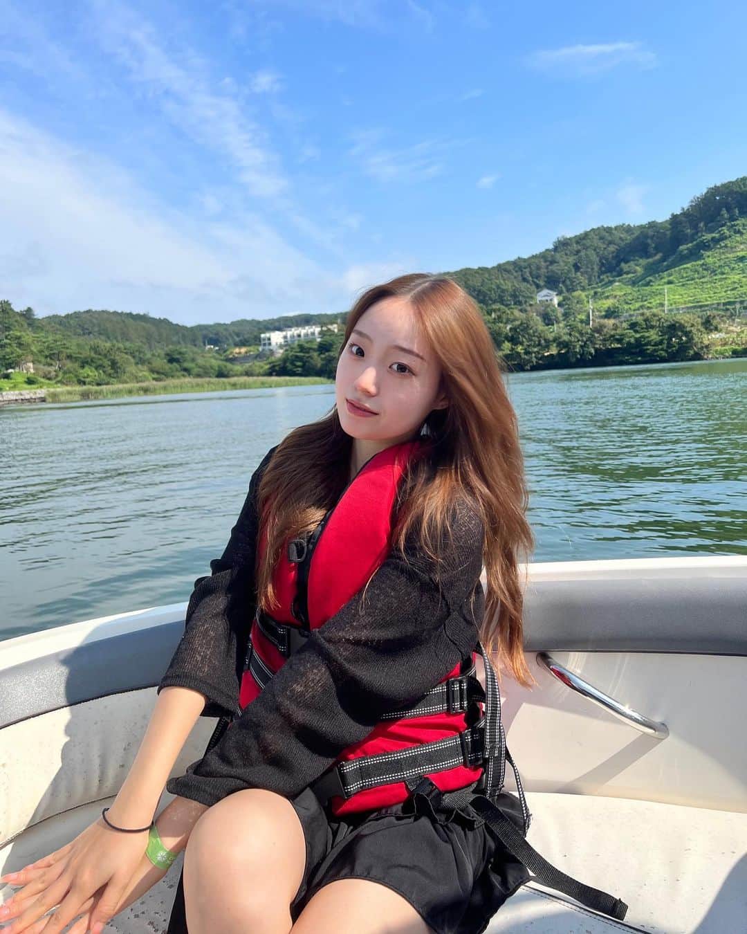 ゆうなさんのインスタグラム写真 - (ゆうなInstagram)「韓国のいとこたちと遊んだ日👶いろんなボート乗ったよ 最後のけっこう怖かった、、」10月5日 21時03分 - unaunayuuna