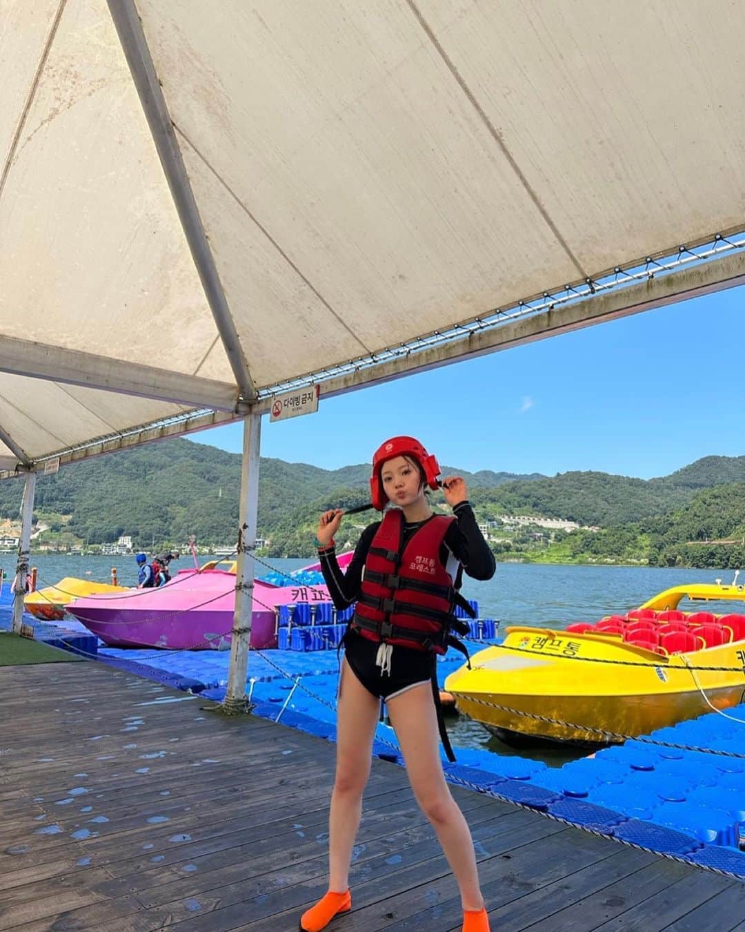 ゆうなさんのインスタグラム写真 - (ゆうなInstagram)「韓国のいとこたちと遊んだ日👶いろんなボート乗ったよ 最後のけっこう怖かった、、」10月5日 21時03分 - unaunayuuna