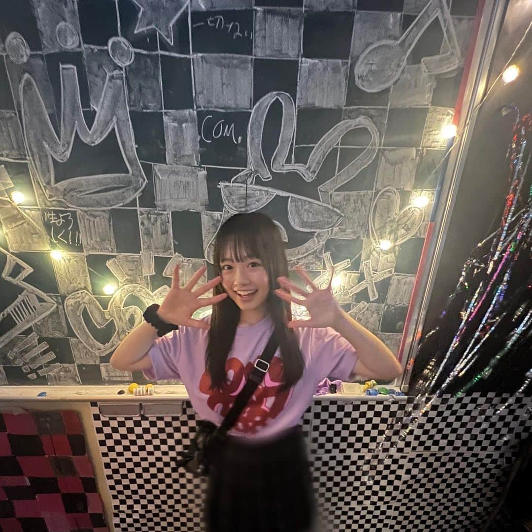 ひまひまチャンネルのインスタグラム：「🌟🌟🌟  人生初の文化祭！！ 楽しすぎたよ😭❤️‍🔥  準備から本番までずっと楽しくて、クラスのみんなとも沢山話せてとにかく最高だったーーー😭！  学校はもちろん、クラスのみんなのこともさらに大好きになったよーー🥹❤️  来年もどんな出し物があるか楽しみすぎる、！！💞   #ひまひまチャンネル #ひまひま #文化祭」