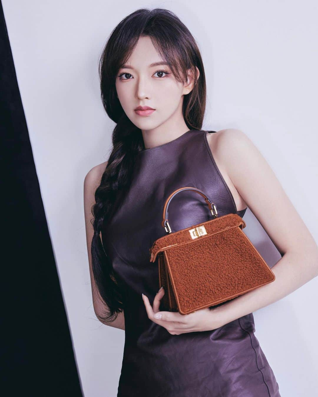 ソンソさんのインスタグラム写真 - (ソンソInstagram)「秋天🍂  #FendiPeekaboo #FENDI @FENDI」10月5日 21時43分 - chengxiao_0715