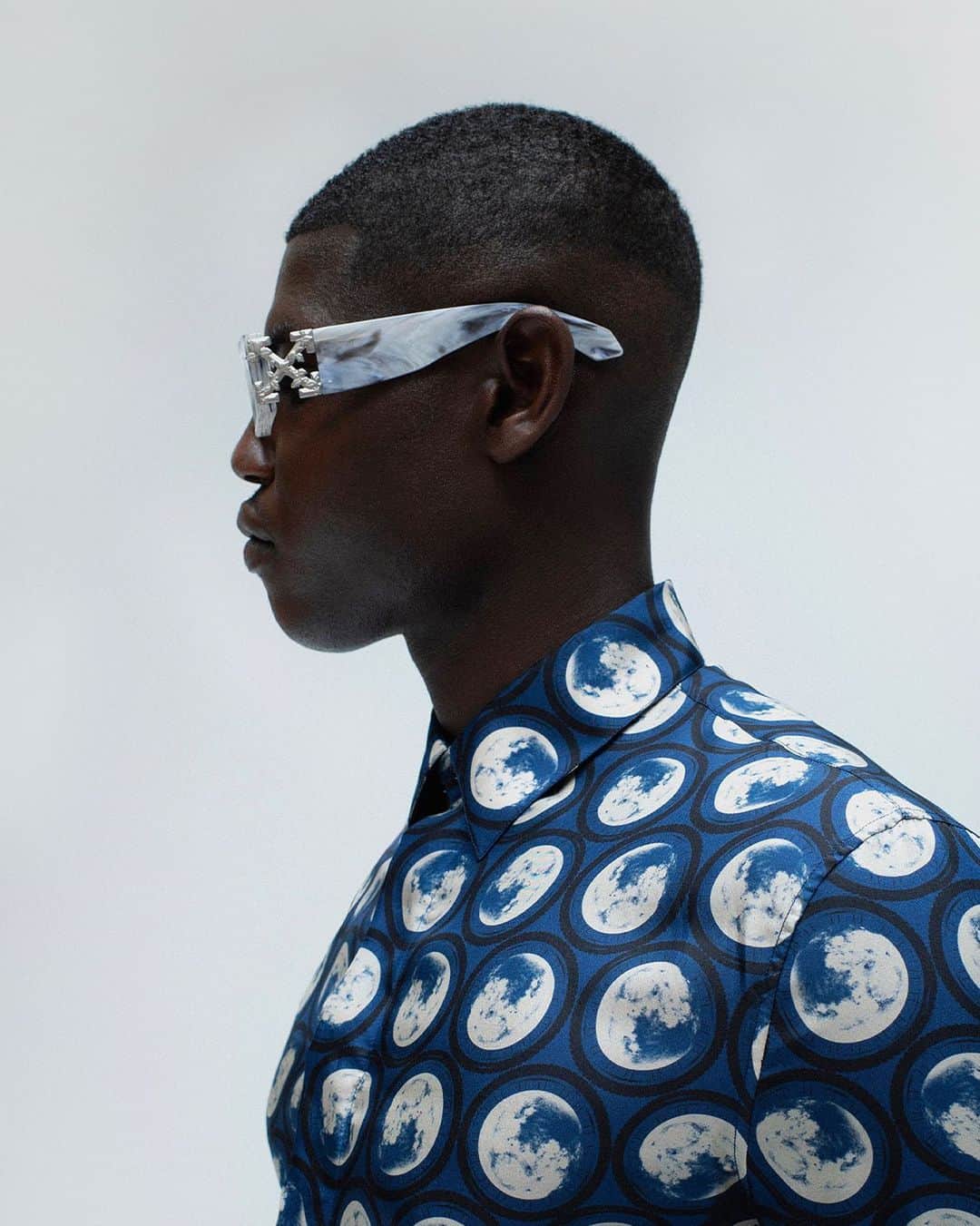 のインスタグラム：「fall 23 Off-White™ “Roma” sunglasses now available online at off---white.com and at select Off-White™ boutiques worldwide」