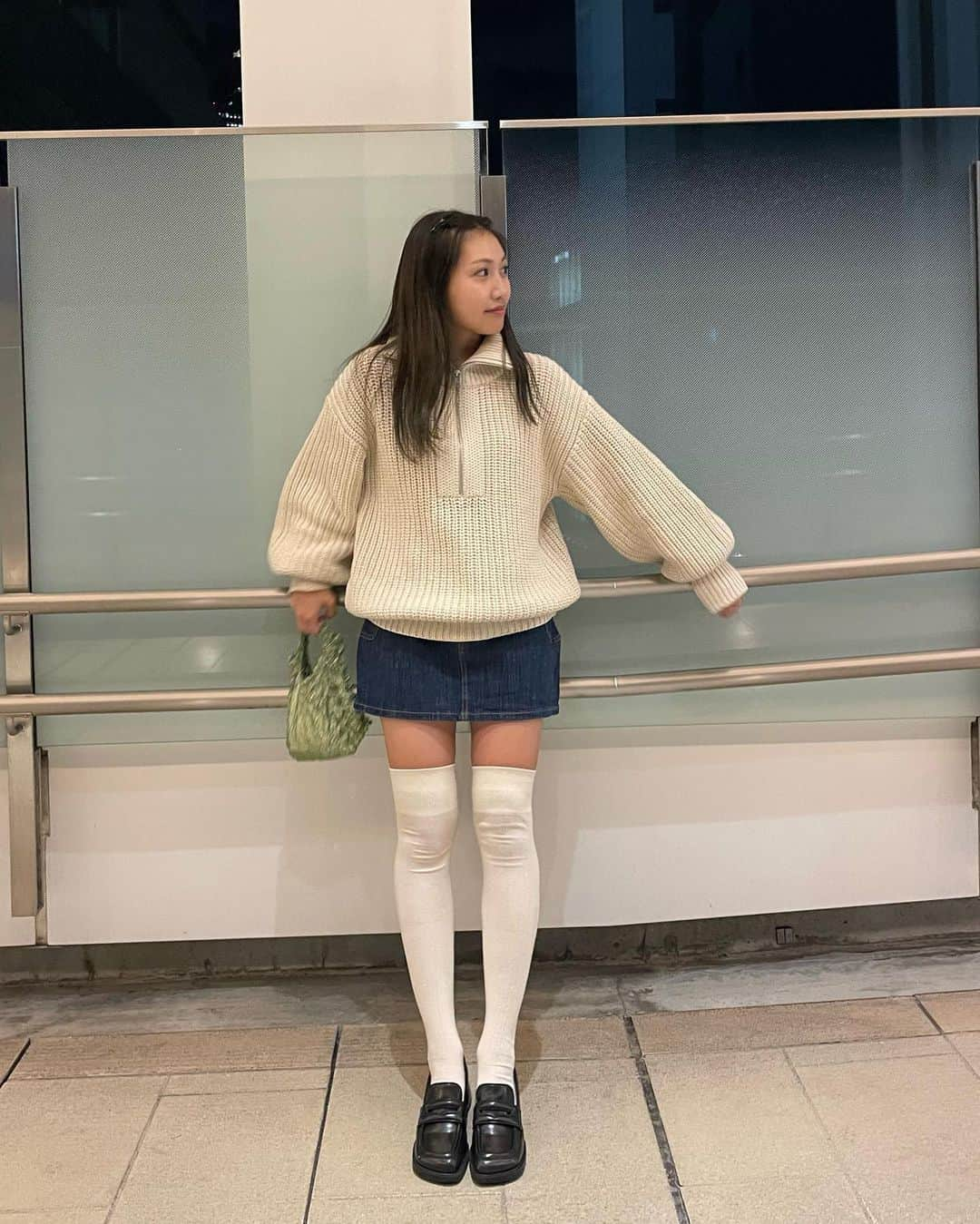 井上苑子さんのインスタグラム写真 - (井上苑子Instagram)「@amail_official のニット🧶 タートルみたいにもなるからとてもあたたか〜☺️ #苑服」10月5日 21時50分 - inouesonoko