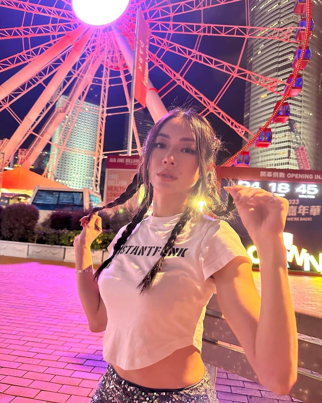 松岡李那さんのインスタグラム写真 - (松岡李那Instagram)「Night walk with @myname_is_meko  🎡🐶💕⚓️🚢Chill~☺️✨ #毎日投稿challenge  @linahxoxo 💕 #instantfunk #autumnvibes🍁」10月5日 22時00分 - linahxoxo