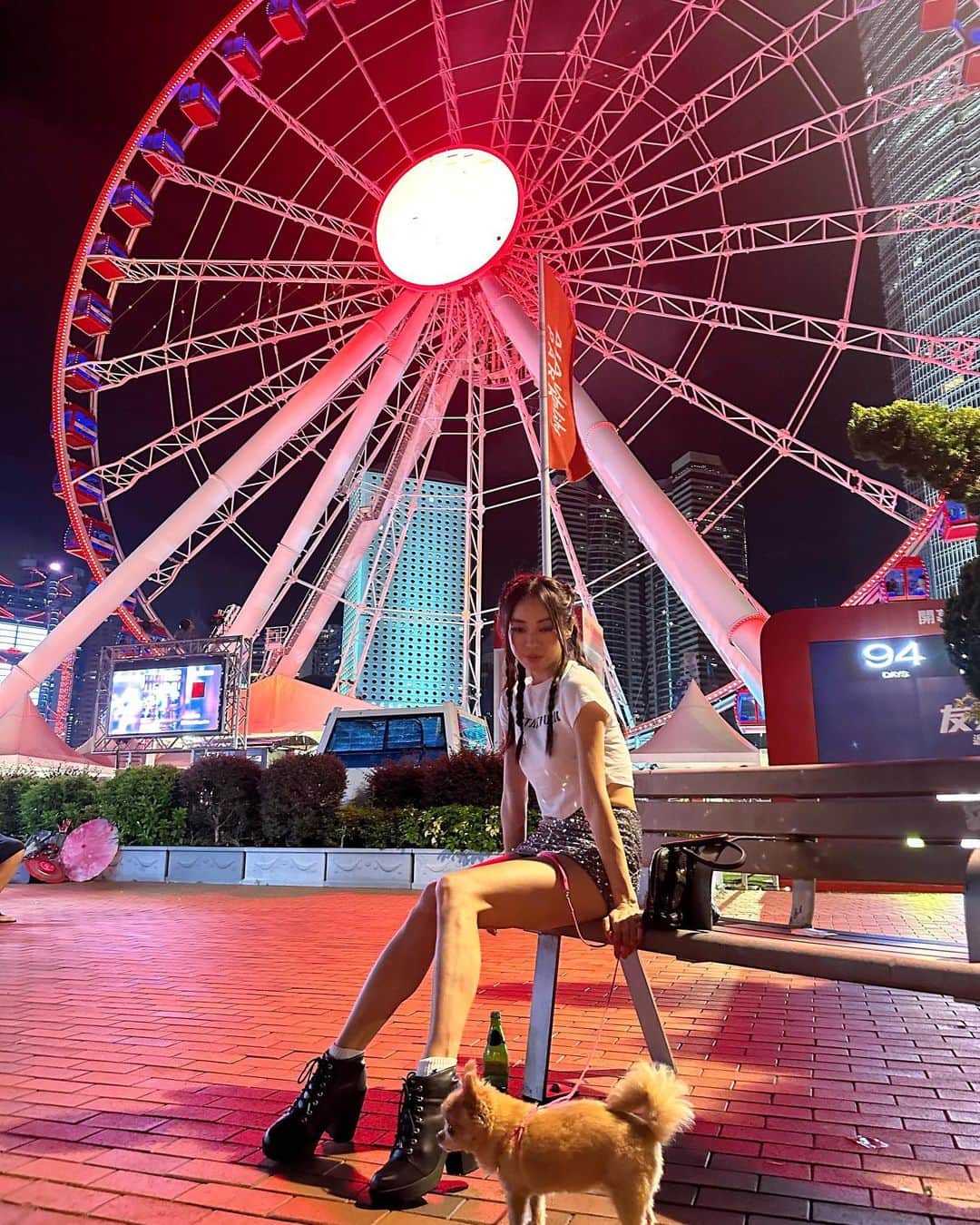 松岡李那さんのインスタグラム写真 - (松岡李那Instagram)「Night walk with @myname_is_meko  🎡🐶💕⚓️🚢Chill~☺️✨ #毎日投稿challenge  @linahxoxo 💕 #instantfunk #autumnvibes🍁」10月5日 22時00分 - linahxoxo