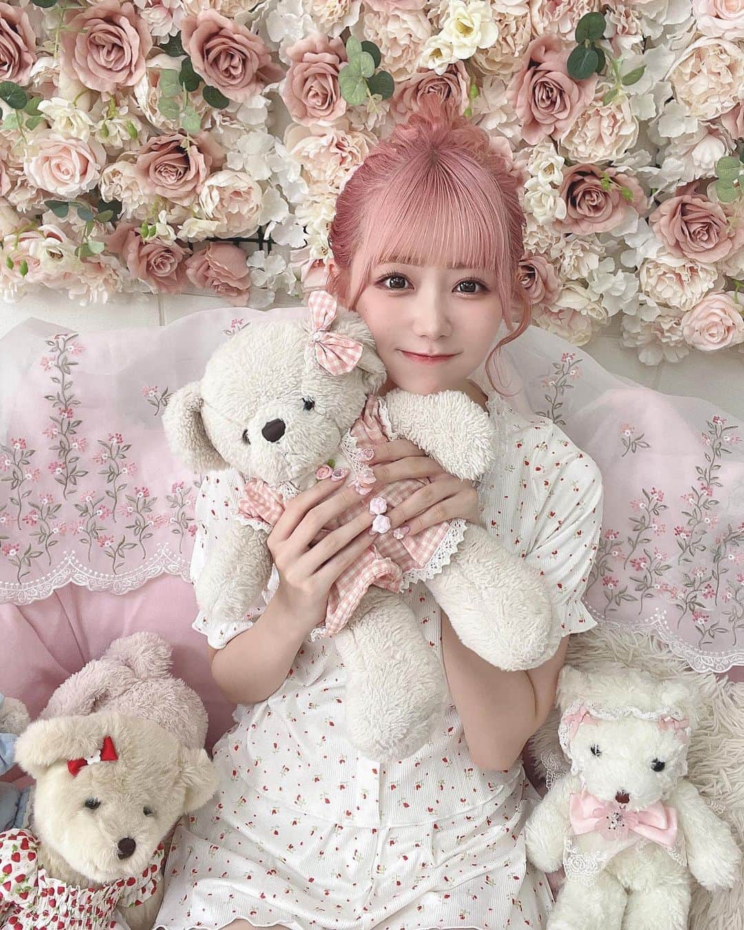 岩澤美潤さんのインスタグラム写真 - (岩澤美潤Instagram)「୨୧ かわいくてごめん( * ֦ơωơ֦) ・ ・ ・ ・ ・ #圧倒的天使」10月5日 22時10分 - miu_pdq
