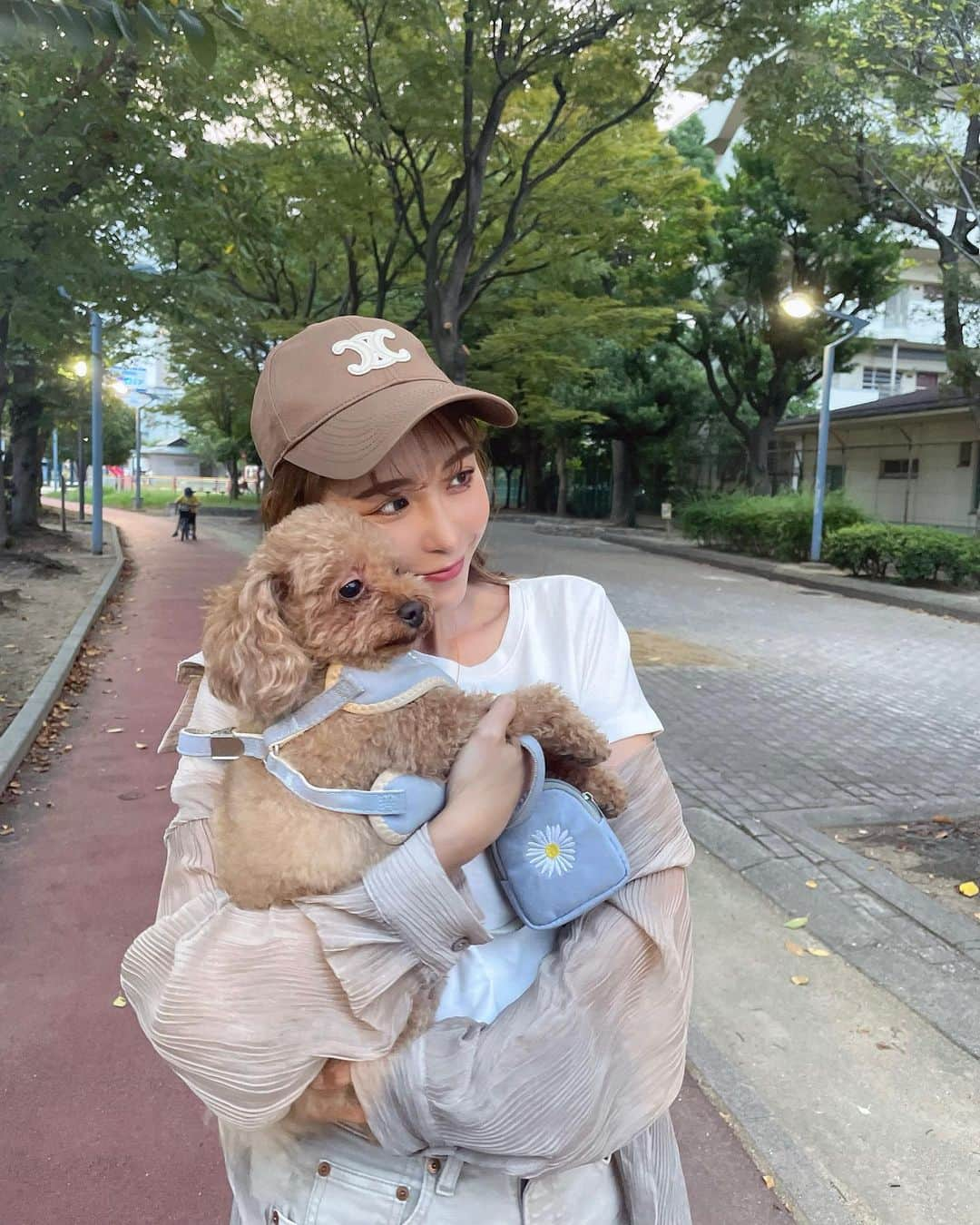 岩下えみさんのインスタグラム写真 - (岩下えみInstagram)「⁡ おさんぽ🐶𖤣𖥧𖥣｡ ⁡」10月5日 22時10分 - emii114