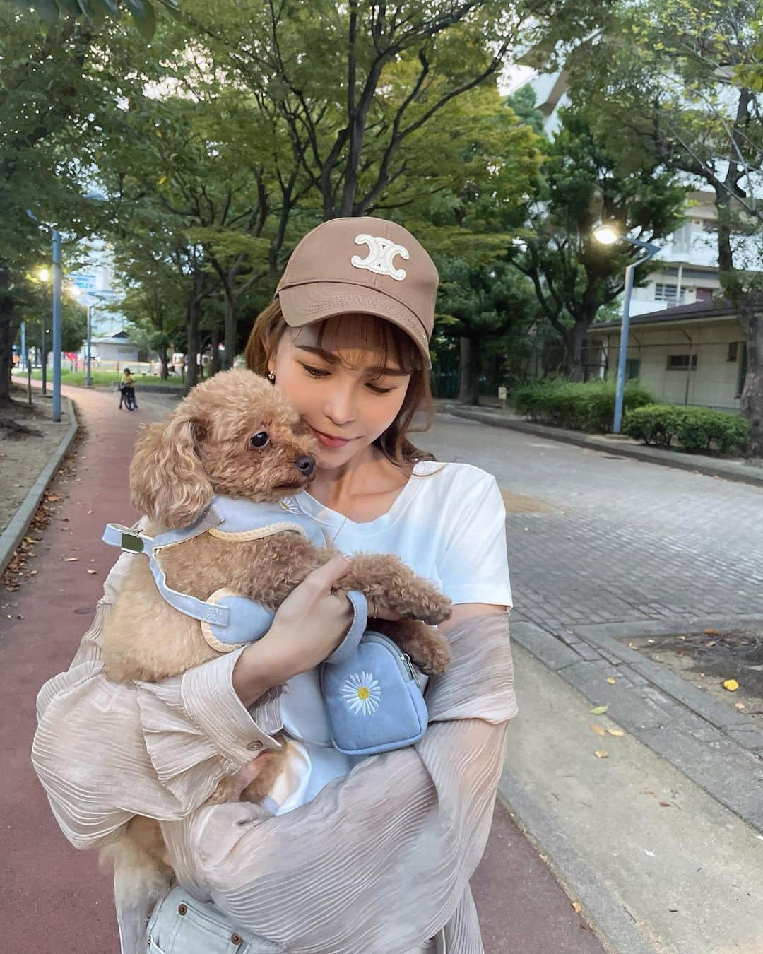 岩下えみさんのインスタグラム写真 - (岩下えみInstagram)「⁡ おさんぽ🐶𖤣𖥧𖥣｡ ⁡」10月5日 22時10分 - emii114