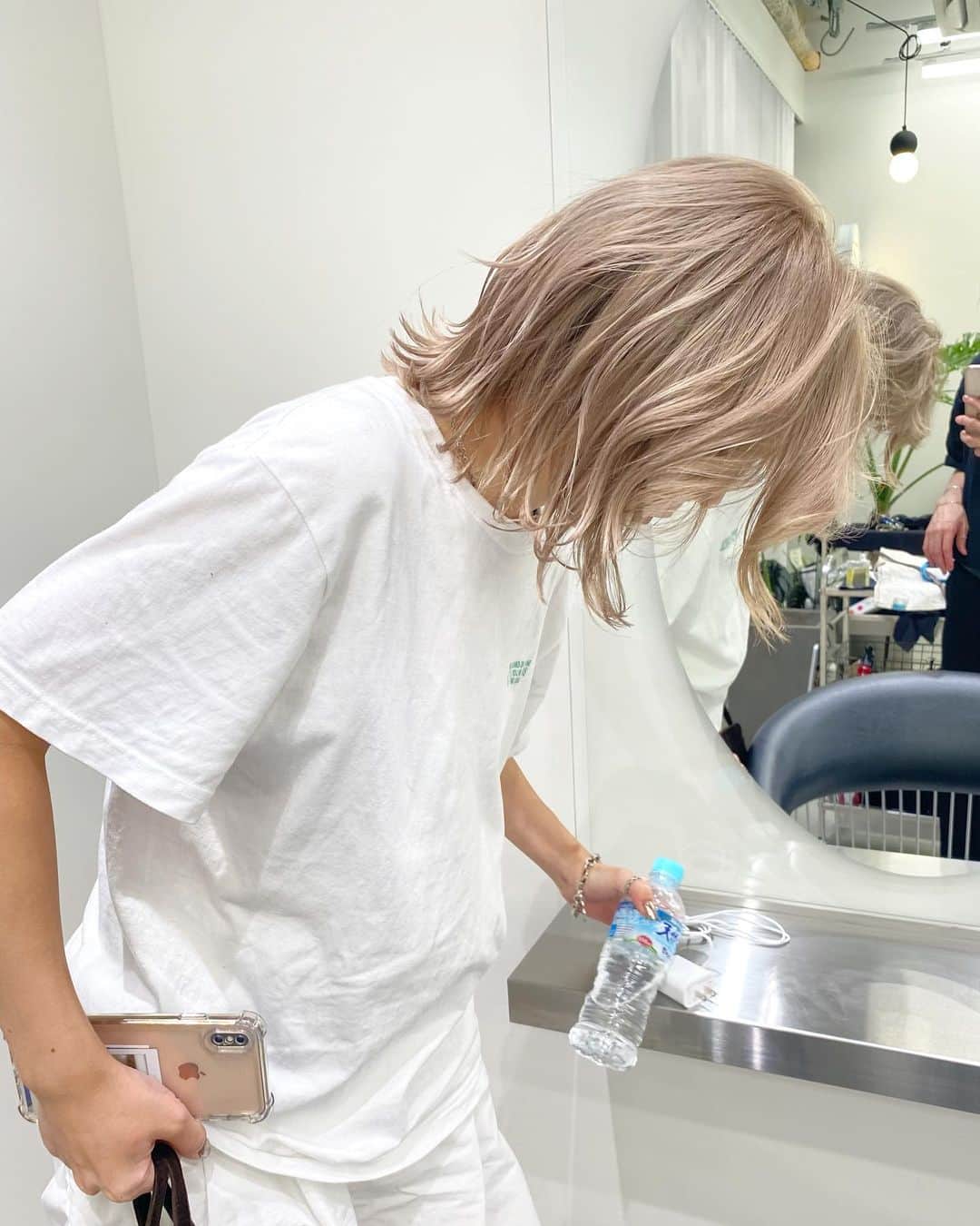 のインスタグラム：「〝cocoa blond〟  くすみすぎず、少し甘さがある ココアっぽいブロンドは秋らしいハイトーンなのでオススメです✔︎」