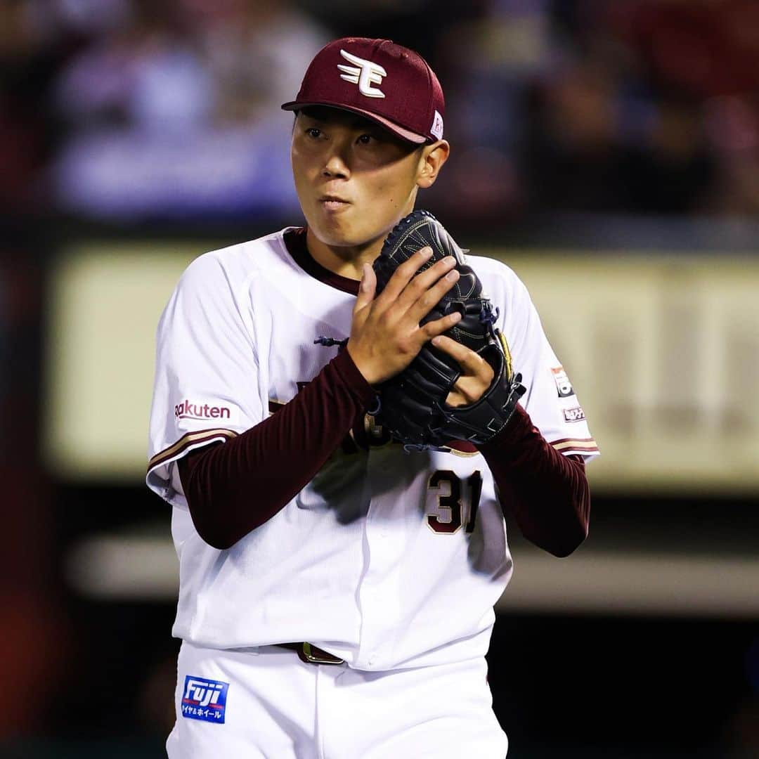 東北楽天ゴールデンイーグルスさんのインスタグラム写真 - (東北楽天ゴールデンイーグルスInstagram)「⚾️  ⚾️E 5-3 F⚾️  2点ビハインドの5回に一挙4得点を奪い逆転勝利‼️‼️‼️ 最後を締めた松井裕樹選手が自己最多となる39セーブ目㊗️🎉 浅村選手は26号ソロと同点タイムリーで2安打3打点🔥🔥 岡島選手も勝ち越しタイムリーなど2安打2打点1盗塁の活躍🤩 投げては内選手、酒居選手、宋選手、安樂選手、渡辺翔太選手が 4回から8回まで無失点リレーで松井裕樹選手まで繋いだ👏🏼👏🏼 勝ち投手は酒居選手で5勝目⭐️✨✨  #鷲が掴む #rakuteneagles  #岡島豪郎 #浅村栄斗 #松井裕樹 #酒居知史  #宋家豪 #安樂智大  #渡辺翔太」10月5日 22時27分 - rakuten_eagles