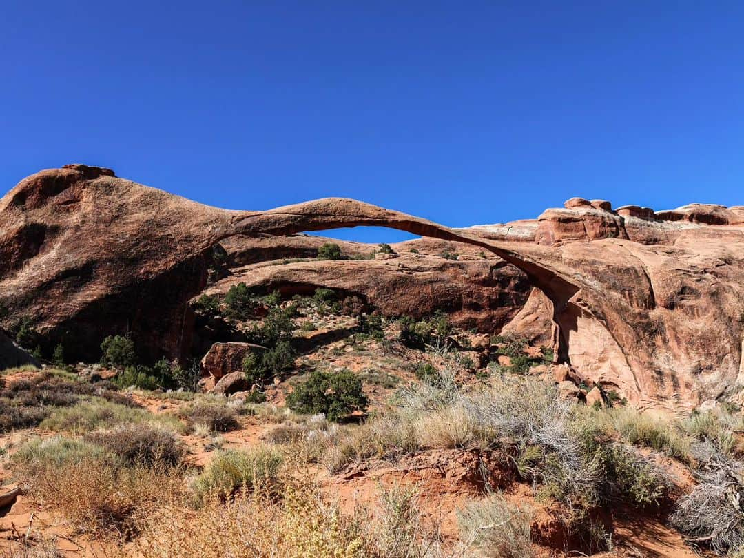 メッテ・グラスゴワールさんのインスタグラム写真 - (メッテ・グラスゴワールInstagram)「Fra Canyonlands til Arches Nationalpark. Vi har nu været igennem 'The big five' i Utah (Zion, Bryce, Capitol, Canyonlands og Arches). Og alle af dem var lige smukke på deres helt egen unikke måde 😍」10月5日 22時30分 - mette_graversgaard