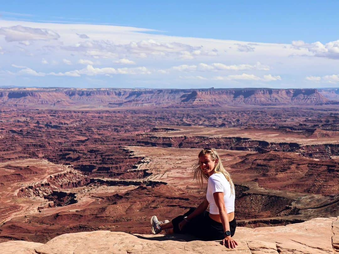 メッテ・グラスゴワールさんのインスタグラム写真 - (メッテ・グラスゴワールInstagram)「Fra Canyonlands til Arches Nationalpark. Vi har nu været igennem 'The big five' i Utah (Zion, Bryce, Capitol, Canyonlands og Arches). Og alle af dem var lige smukke på deres helt egen unikke måde 😍」10月5日 22時30分 - mette_graversgaard