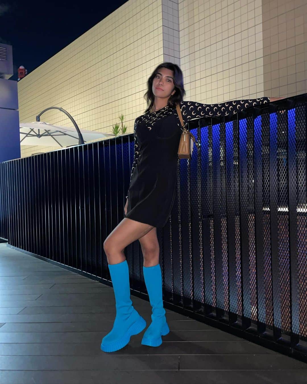 美南レイラさんのインスタグラム写真 - (美南レイラInstagram)「靴可愛い~ってみんなに褒められて嬉しかった日🦕🩵  #fashion#ootd#camper#marineserre」10月5日 22時43分 - reyla__25