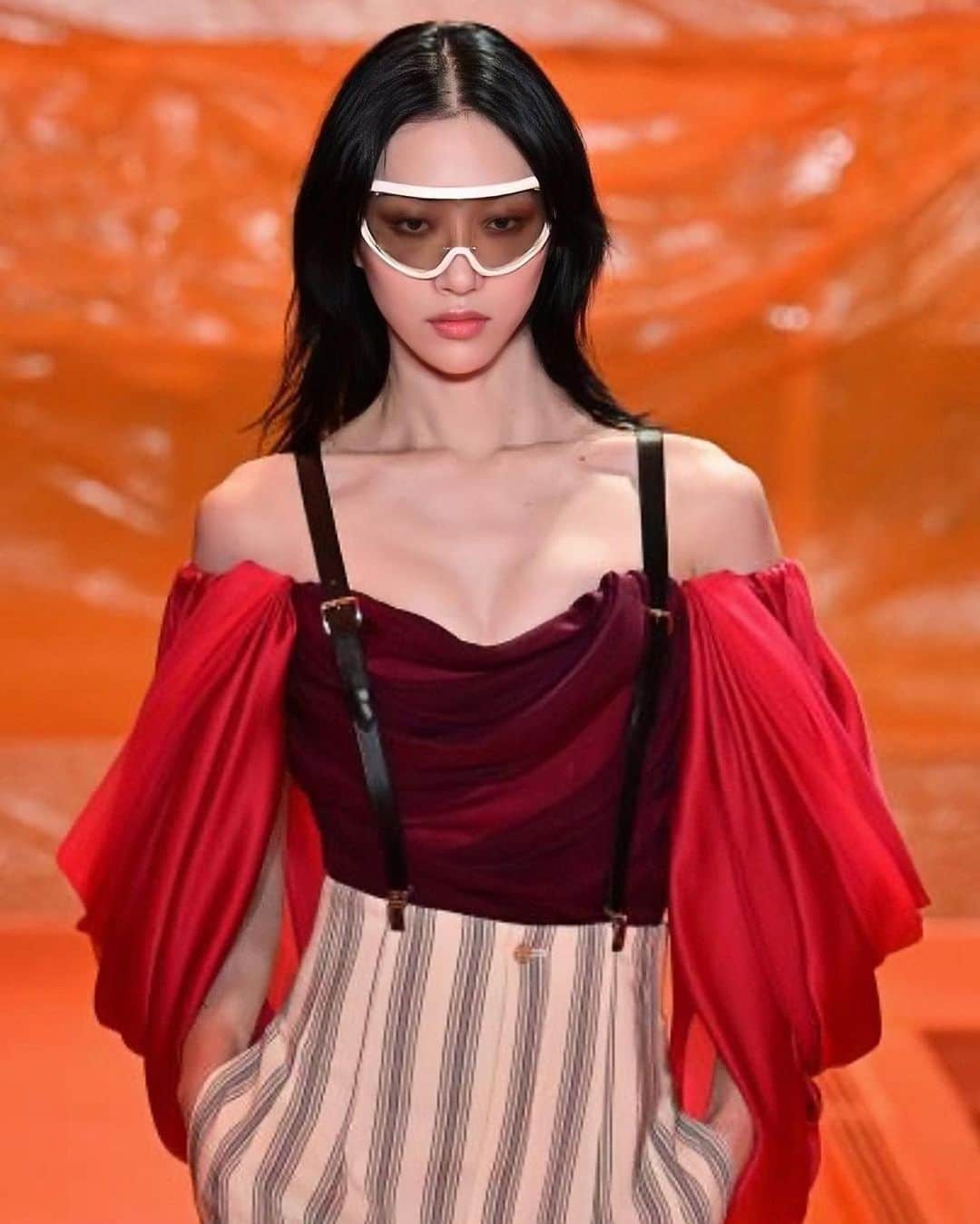 ソラ・チョイのインスタグラム：「@louisvuitton Spring 2024」