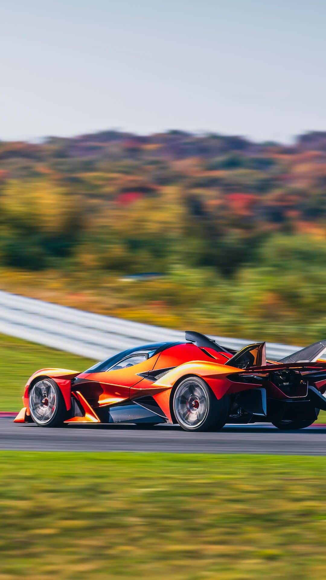 CarsWithoutLimitsのインスタグラム：「@ccol10 behind the wheel of the mighty @apollo_automobil EVO at @monticellomotorclub ! This thing is from another planet.  @carswithoutlimits  . #apolloevo #apolloautomobil #hypercarclub #monticellomotorclub」