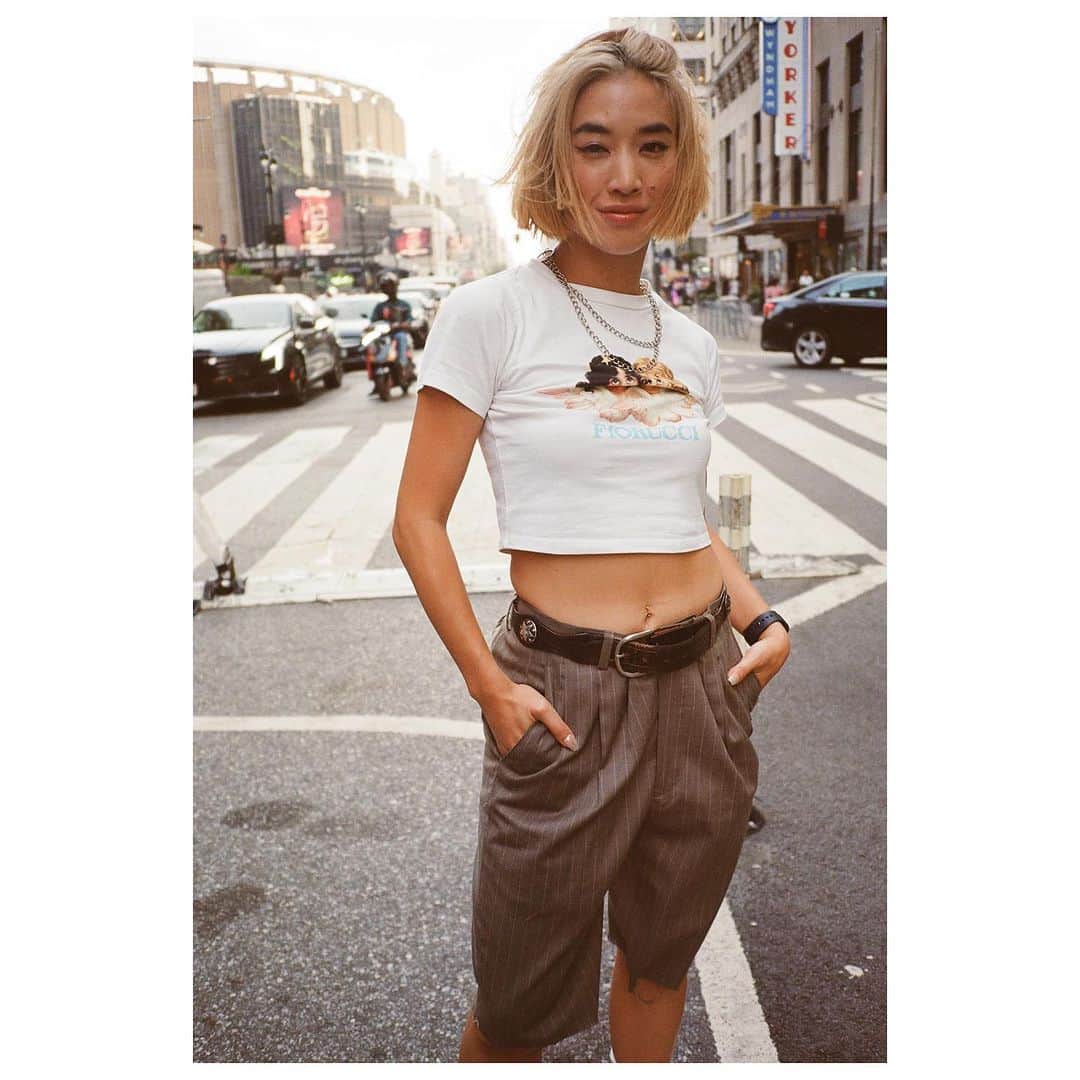 更井真理のインスタグラム：「I shot with @aishimatsu Top Heel Dancer 👠✨ I love your style and attitude🔥Thanks @esquirejapan Interview by @ellie_k_nyc  Check https://www.esquire.com/jp/culture/column/a45255474/eris-attention-in-new-york-ai-shimazu-a-japanese-dancer-who-performs-on-beyonces-world-tour/ #AiShimatsu #esquire #heeldance #dancer」