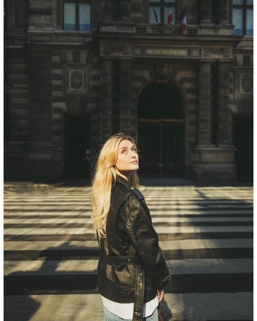 山中海輝のインスタグラム：「Shooting w/ @lauragenovino in paris #passagepiéton」