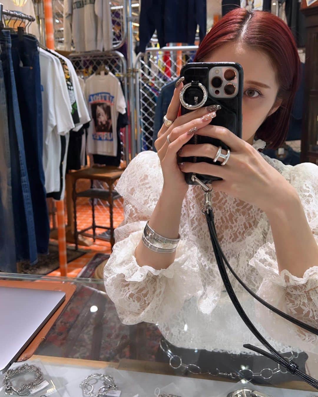 Hitoのインスタグラム：「. Topsはvintage🪽✨  @vcm_vintagecollectionmall」