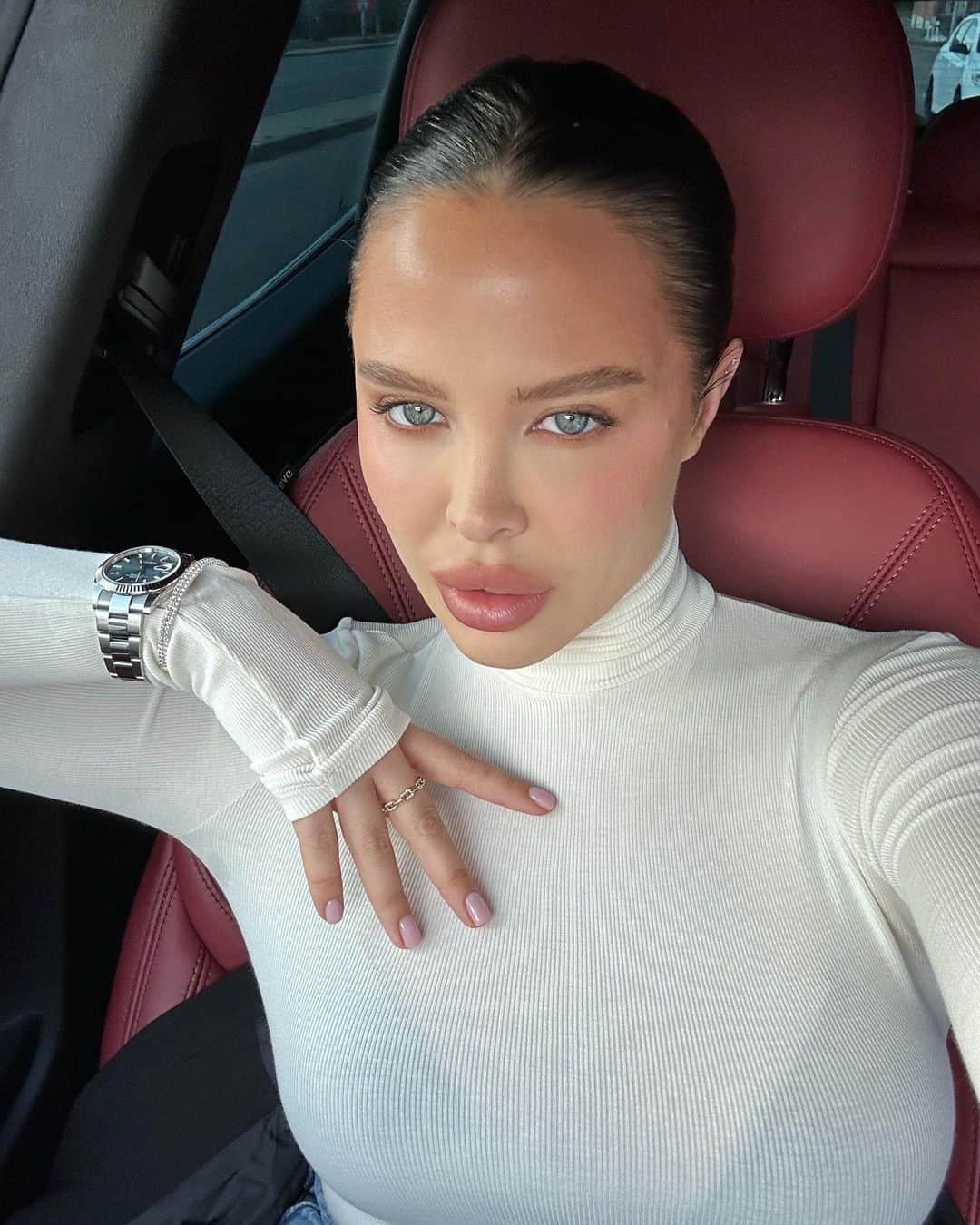 Mara Teigenのインスタグラム：「Car selfies ftw ❤️」