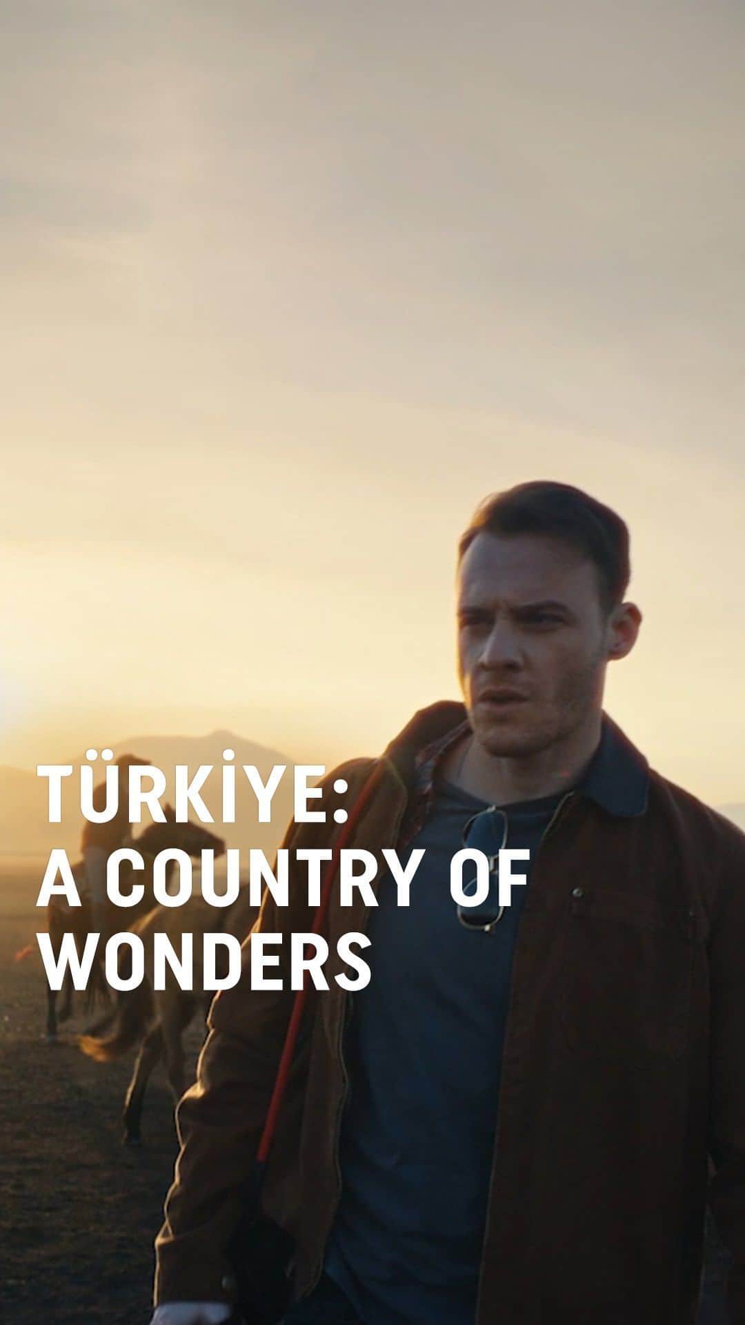 Earth Picsのインスタグラム：「✈️ Picture the incredible experiences awaiting you on a one-of-a-kind journey through Türkiye’s rich natural and historical wonders: Now it’s time to explore the beyond. Enjoy your journey! @thebursin  #TurkishAirlines #turkishairlinespartner   ✈️ Türkiye’nin doğal ve tarihi zenginlikleriyle dolu benzersiz bir yolculukta sizi nelerin beklediğini hayal edin. Şimdi bunların ötesine geçme zamanı… İyi yolculuklar! @thebursin   #TürkHavaYolları #turkishairlinespartner」