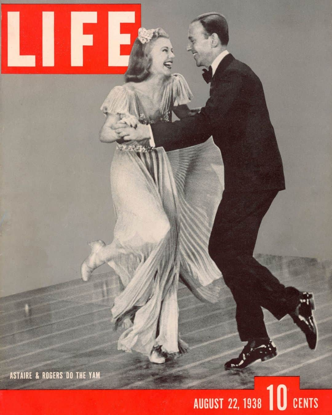 lifeのインスタグラム：「LIFE Cover featuring American actors and dancers Ginger Rogers and Fred Astaire from the film 'Carefree,' directed by Mark Sandrich - August 22, 1938.   (📷 Rex Hardy, Jr./LIFE Picture Collection)  #LIFEMagazine #LIFEArchive #Cover #1930s #GingerRogers #FredAstaire #Dancers #Actors #LIFELegends」