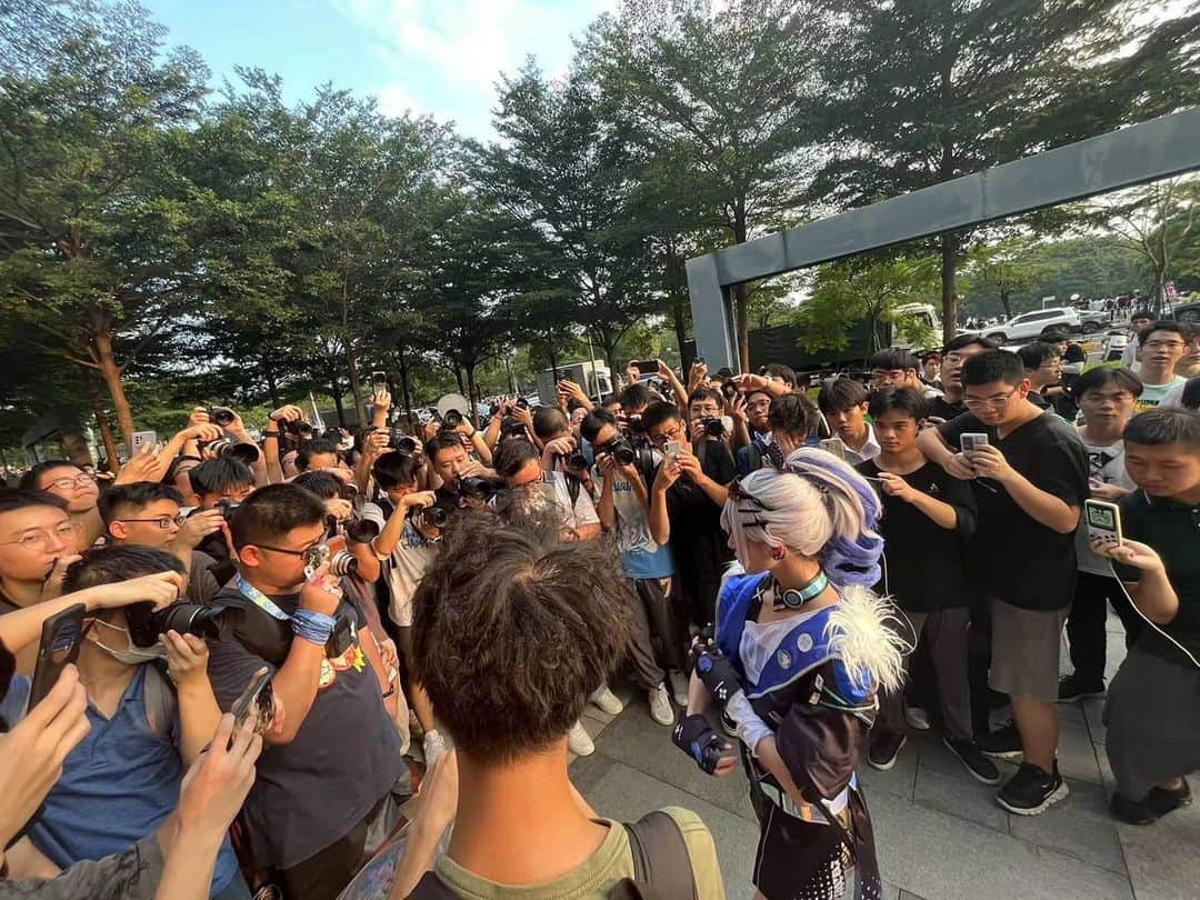 綺太郎のインスタグラム：「広州の皆さんはとても熱心です」