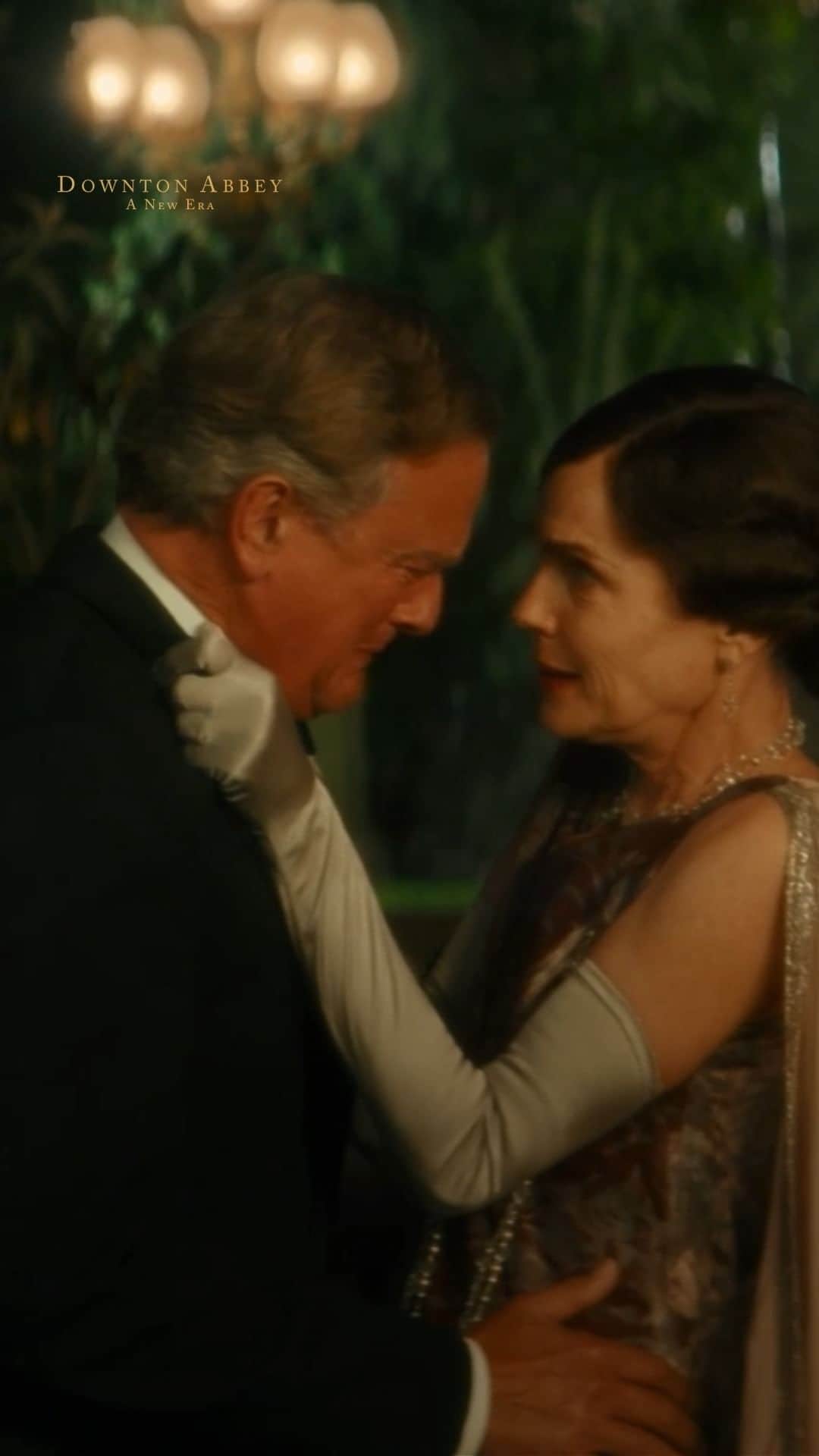ダウントン・アビーのインスタグラム：「There's no other love like that of Lord and Lady Grantham. #DowntonAbbey」