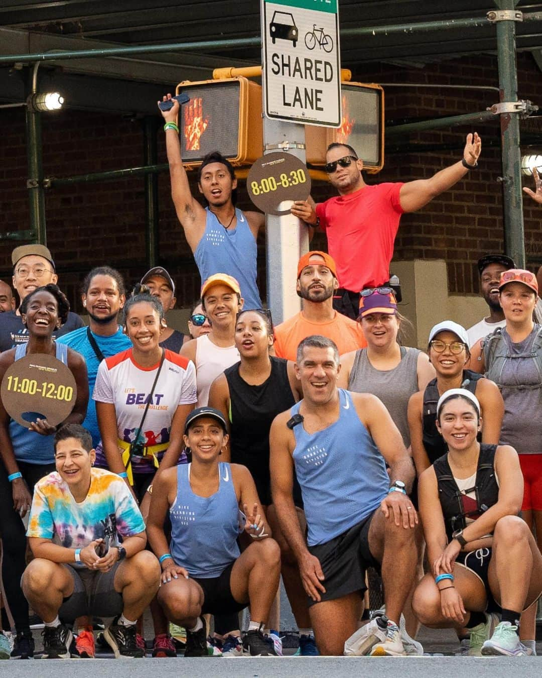 NikeNYCさんのインスタグラム写真 - (NikeNYCInstagram)「Uptown runs together.  Every single week. And step-by step, we’re always moving towards our running goals.  Join us every Saturday at 8am for a weekly Long Run. We meet at the Nike Track & Field Center at The Armory. Sign up using the link in bio and tag @nikenyc when you run!  📸: @weligsander  #TogetherForNYC #TogetherForTheRun」10月6日 0時01分 - nikenyc