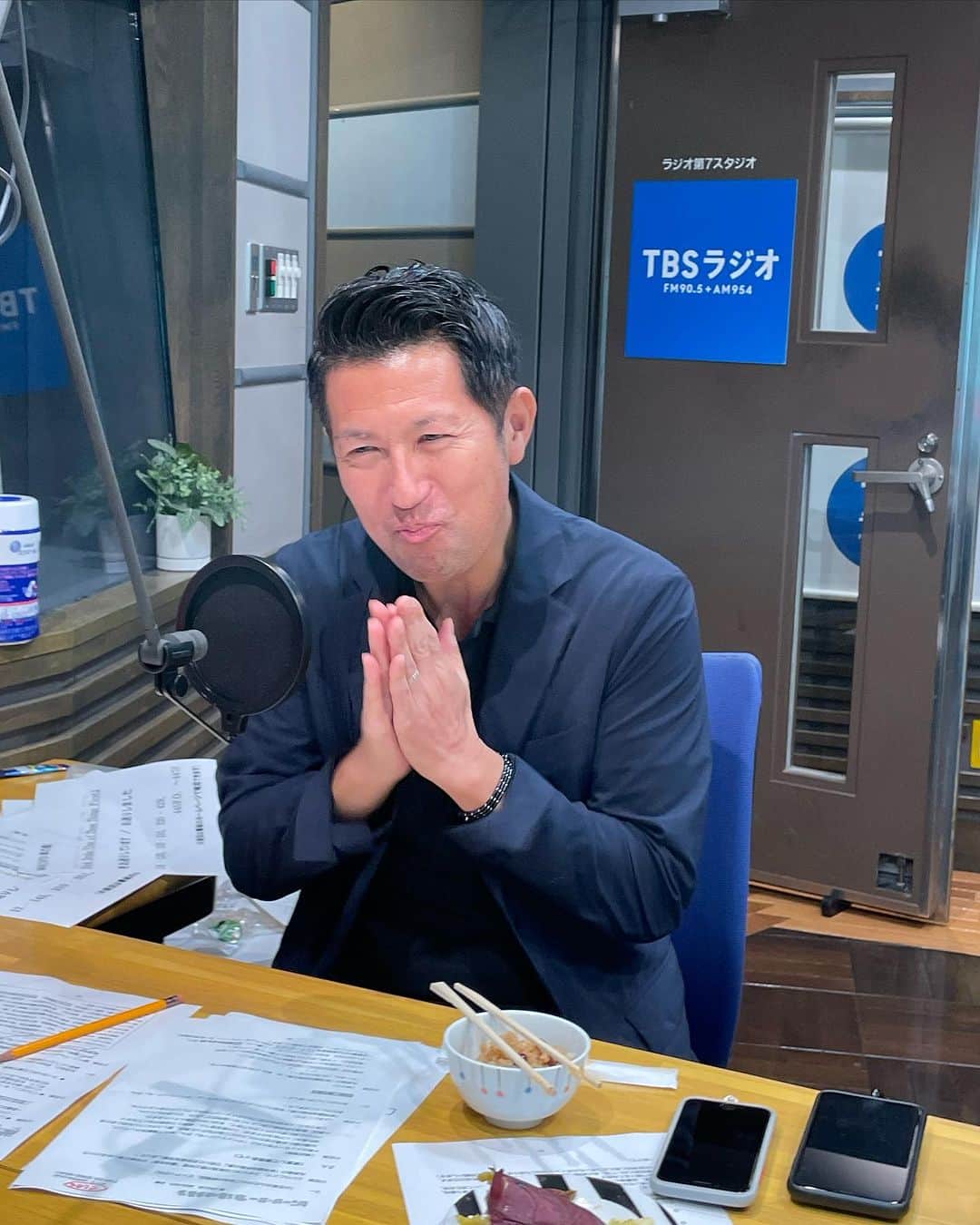 TBSラジオ「ジェーン・スー 生活は踊る」さんのインスタグラム写真 - (TBSラジオ「ジェーン・スー 生活は踊る」Instagram)「. 新コーナー GOO GOOD！グルメハンター🍚 初回は、#新潟 県#長岡市 の 「#醤油赤飯 🍚」  さいっこうに美味しかったんですが みなさんのお家のお赤飯は 甘い？しょっぱい？？ そんな話にも！  #生活は踊る  #ジェーンスー  #小笠原亘 #池田陽子」10月6日 0時10分 - seikatsu954905