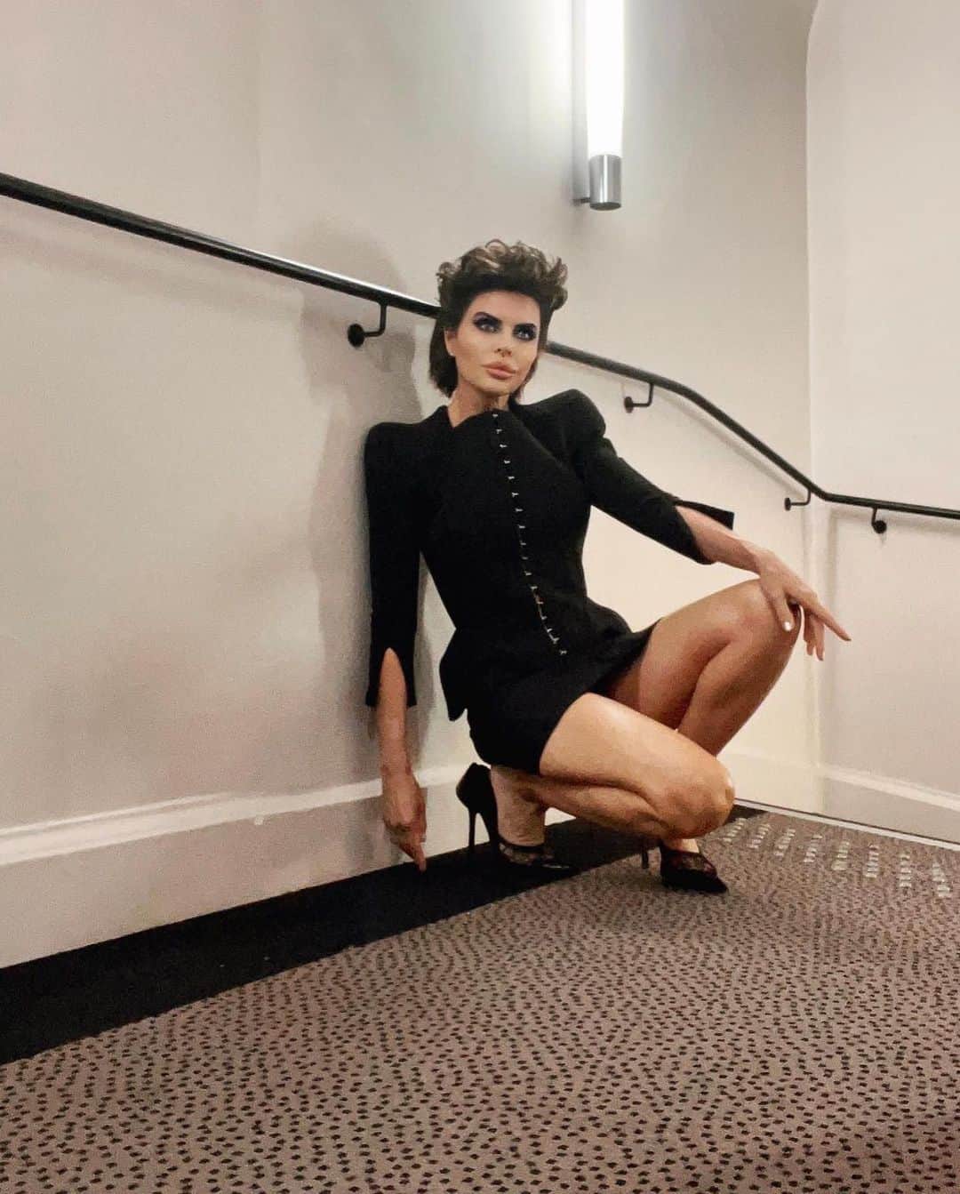 リサ・リナさんのインスタグラム写真 - (リサ・リナInstagram)「We’ll Always Have Paris 🇫🇷♥️ #pfw 2023 🪳」10月6日 0時46分 - lisarinna
