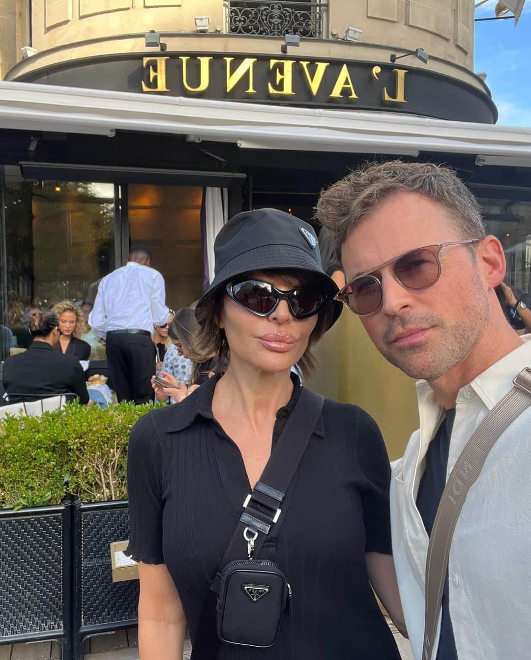 リサ・リナさんのインスタグラム写真 - (リサ・リナInstagram)「We’ll Always Have Paris 🇫🇷♥️ #pfw 2023 🪳」10月6日 0時46分 - lisarinna