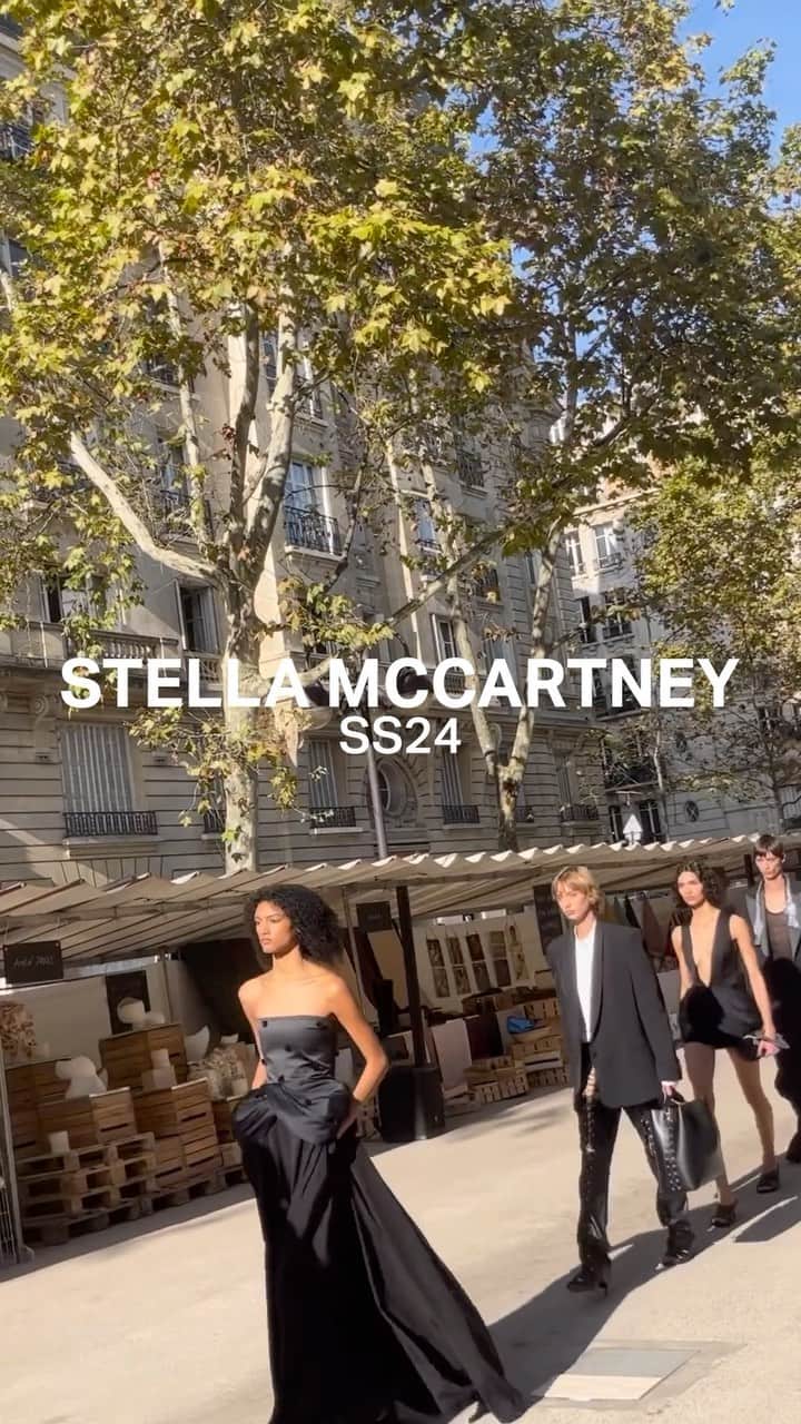 IMG Modelsのインスタグラム：「#RunwayRewind. ⏪ #StellaMcCartney’s #StellaMcCartneySS24 #PFW show starring @schraderolf @bayemodel + @rubenpol_. 🇫🇷 #IMGmodels」
