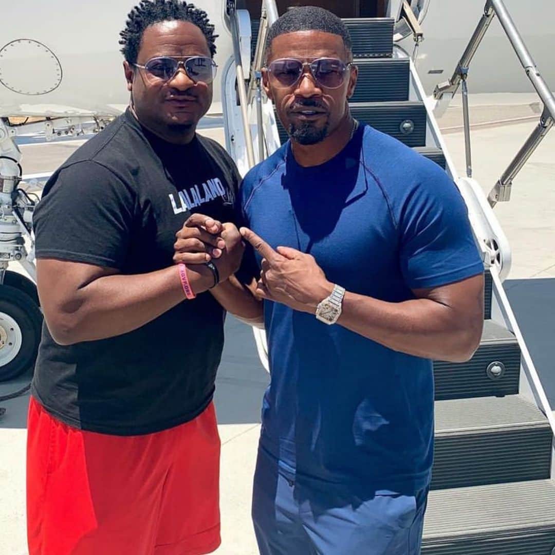 ジェイミー・フォックスのインスタグラム：「Everything hurts right now having a hard time looking through these pictures reliving the memories of us having a great time going to miss you man gonna miss you…every since we met back in college, you have been in incredible soul God rest, NEVER THOUGHT I WOULD HAVE TO SEE THE WORDS ABOUT MY FRIEND RIP @keith.jefferson  Keith 💔💔💔💔」