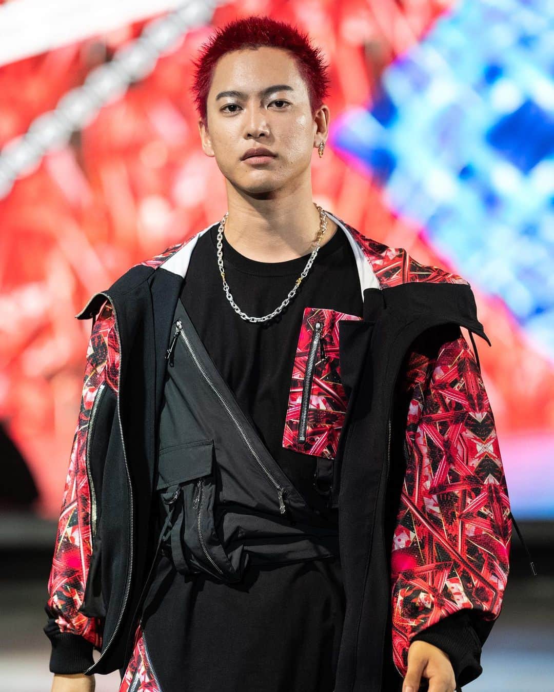 三山凌輝さんのインスタグラム写真 - (三山凌輝Instagram)「会場、インスタライブでご覧下さった皆様ありがとうございました！🔥 今回のアクオドのコンセプトだったりが東京タワーだったり赤色であったり何よりHeroというテーマの中で自分とマッチする事がタイムリーでとても多い中、出演する事ができて幸せでした😏☺️ そして…あのspecialな企画お楽しみに🔥… 😎😎 @acuod_official」10月6日 0時53分 - ryokimiyama_official