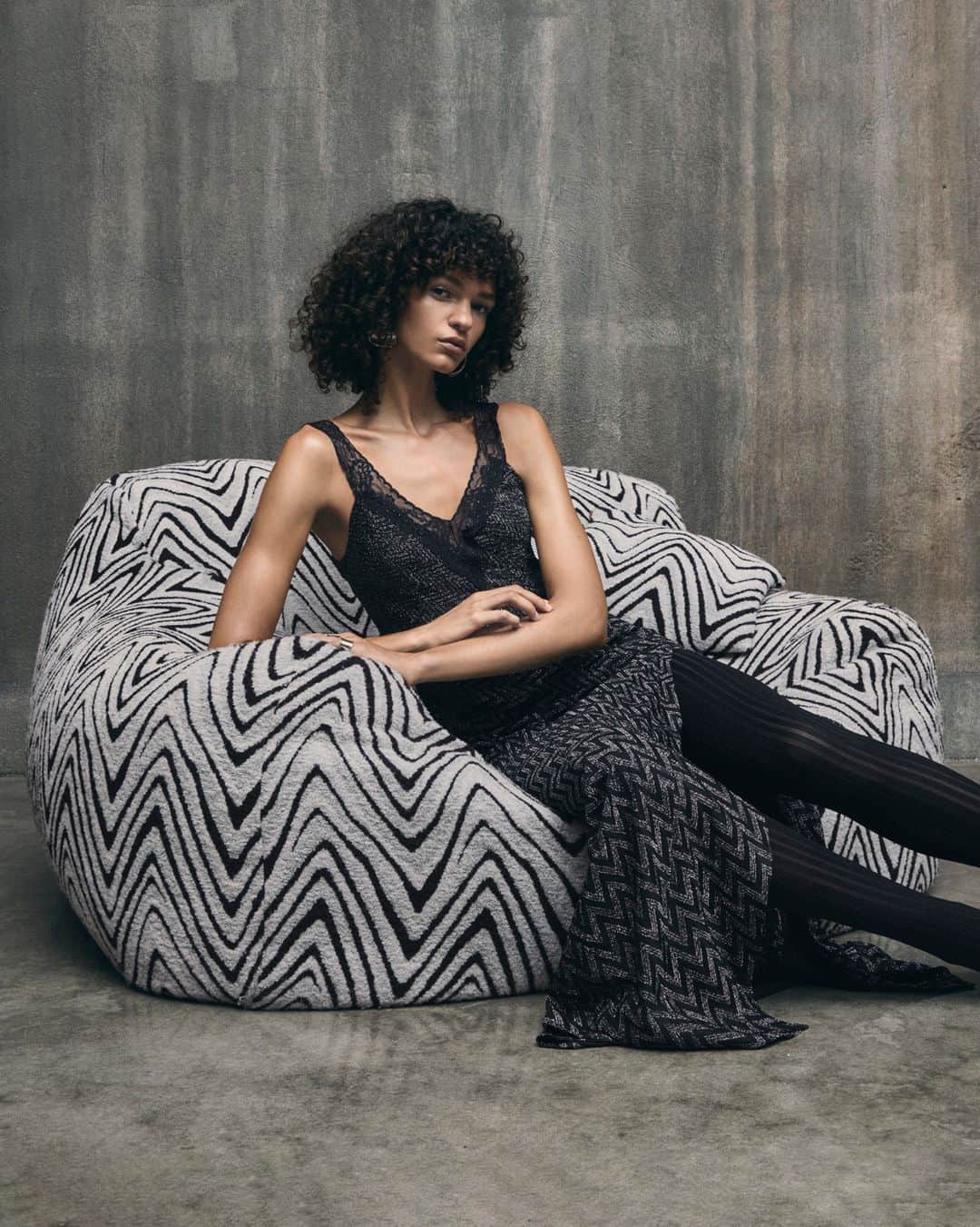 のインスタグラム：「Silver textures reflect a bold elegance. Inlaid details on the neckline complete the charm of Missoni Fall Winter 2023 Collection. ‎ Discover dresses at the link in bio. ‎ #Missoni #MissoniFW23」