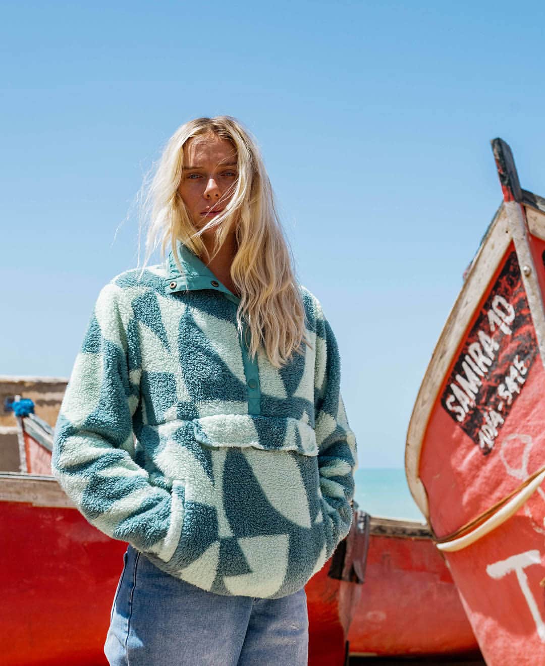 BILLABONG WOMENSさんのインスタグラム写真 - (BILLABONG WOMENSInstagram)「Off the grid with @macyjancallaghan in our newest eco-conscious Adventure Division collection. #BillabongAdventureDivison」10月6日 1時00分 - billabongwomens