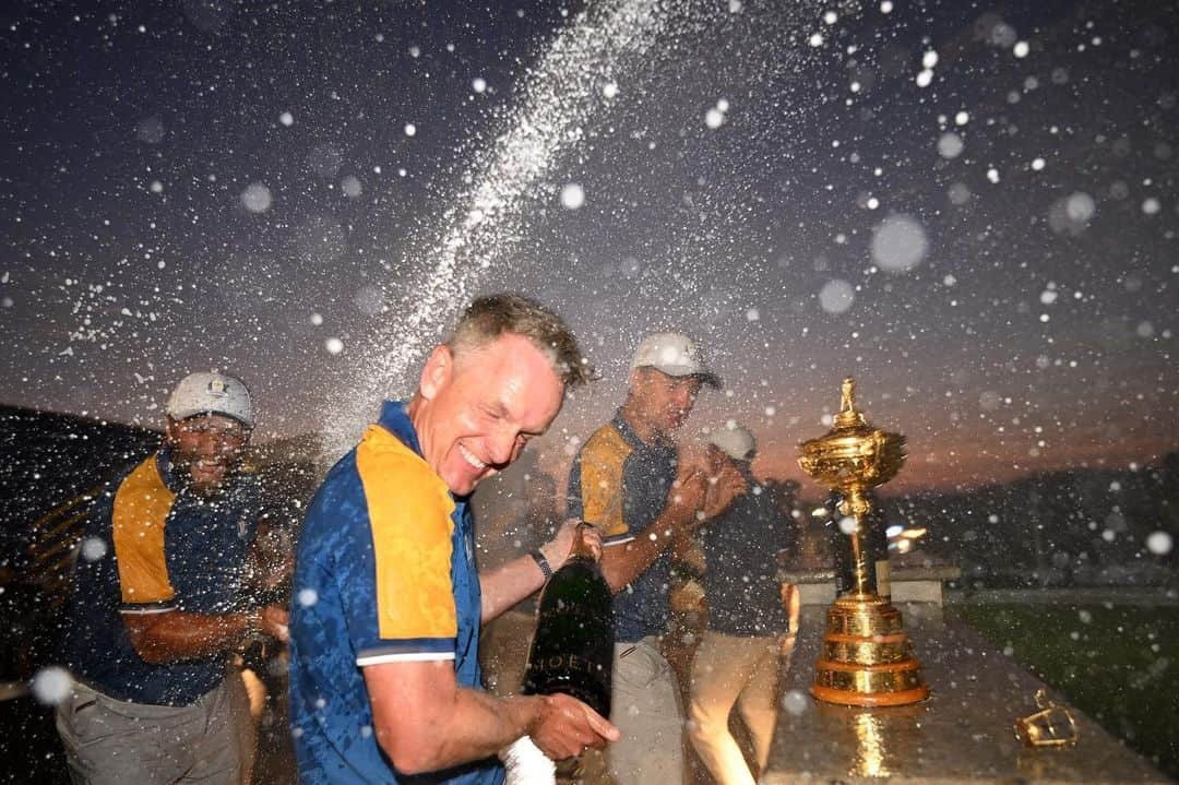 ルーク・ドナルドさんのインスタグラム写真 - (ルーク・ドナルドInstagram)「Still just trying to soak it all in! 😉💙💛🏆 @rydercupeurope」10月6日 1時08分 - lukedonald