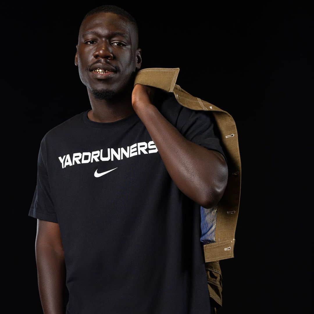 Nike Sportswearさんのインスタグラム写真 - (Nike SportswearInstagram)「Seems like everywhere you look, rap heads are calling Foggie Raw (@foggieraw) — the P.G. County MC with the vibrant raps and eye-catching music videos – next  up.  But before the blogs and major mags were crowning Foggie the Next Big Thing, it was his HBCU Bowie State that inspired him to take rap seriously. And Bowie State, he says, that keeps him motivated: “I just want everybody to be proud of me. Especially the kids at Bowie.”	  Make it at an HBCU… make it anywhere.  Learn Foggie’s story and check out this year’s new Yardrunners merch. Only in the NIKE App.」10月6日 1時12分 - nikesportswear