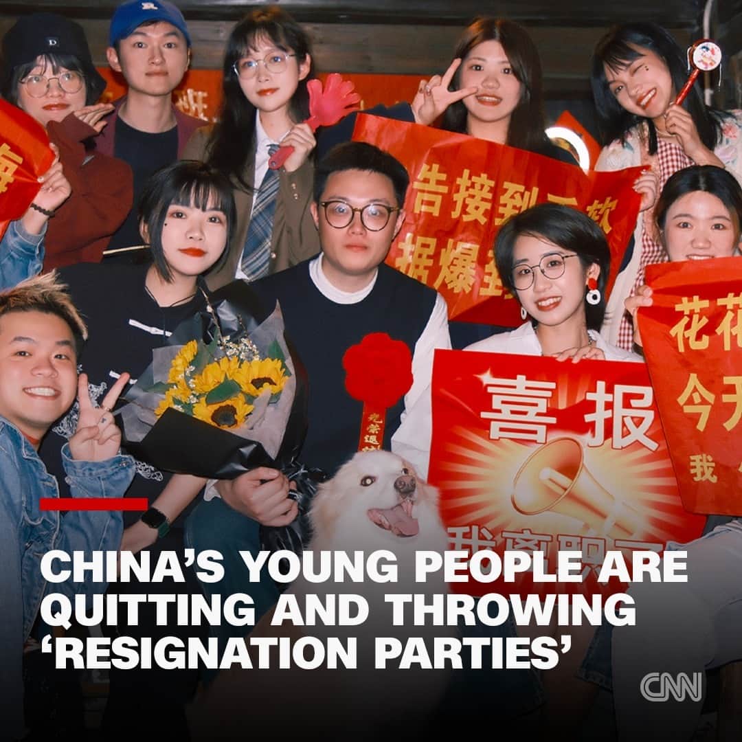 CNNさんのインスタグラム写真 - (CNNInstagram)「Hundreds of posts about resignation ...