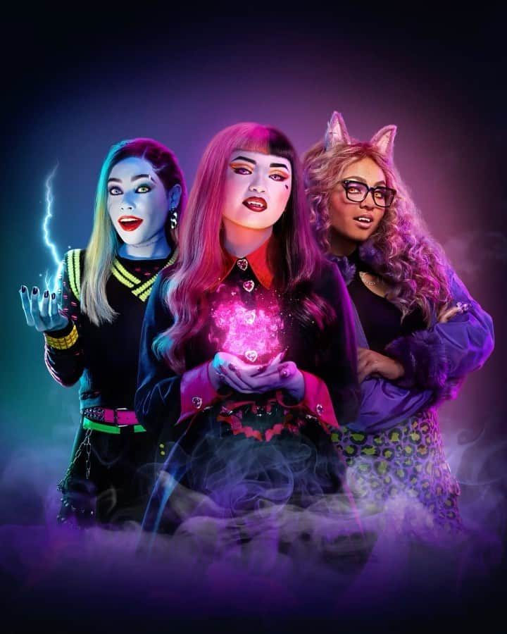 Mattelのインスタグラム：「Sophomore year looks to be a SCREAM #MonsterHigh2 streaming now on @paramountplus」