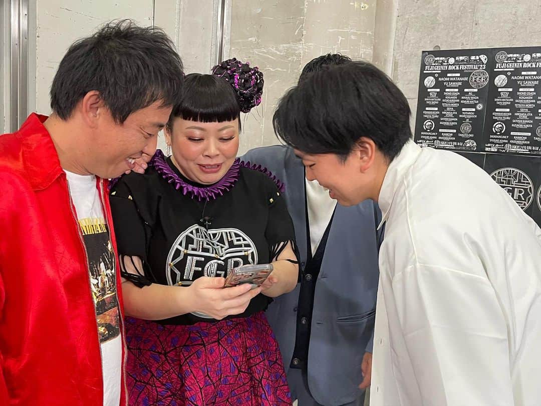 かみちぃさんのインスタグラム写真 - (かみちぃInstagram)「同期です。 #フジ芸人ロックフェス #渡辺直美 #さらば森田 #ジャンポケ太田 #ジェラードンかみちぃ #楽しそう」10月6日 1時36分 - kamichii_gerrardon