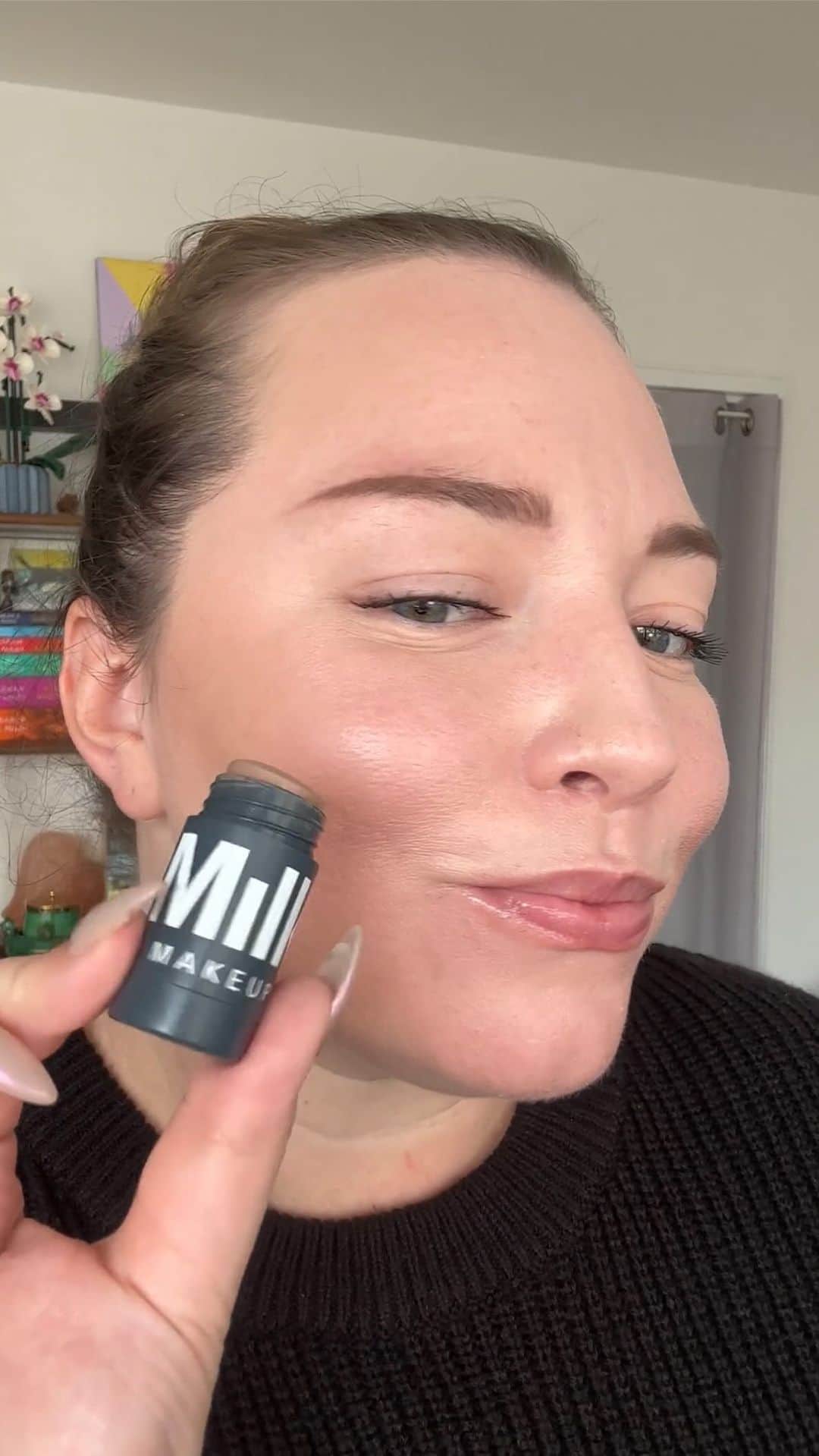 Milk Makeupのインスタグラム：「Looking for a #contour stick that is actually cool toned + easy to blend? 🪄 With four cool-toned shades that work across a wide range of skin tones, #SculptStick is ready for you to add to cart 🛒 Grab it now at MilkMakeup.com @sephora + Sephora @kohls #milkmakeup #fallmakeup #makeuptips」