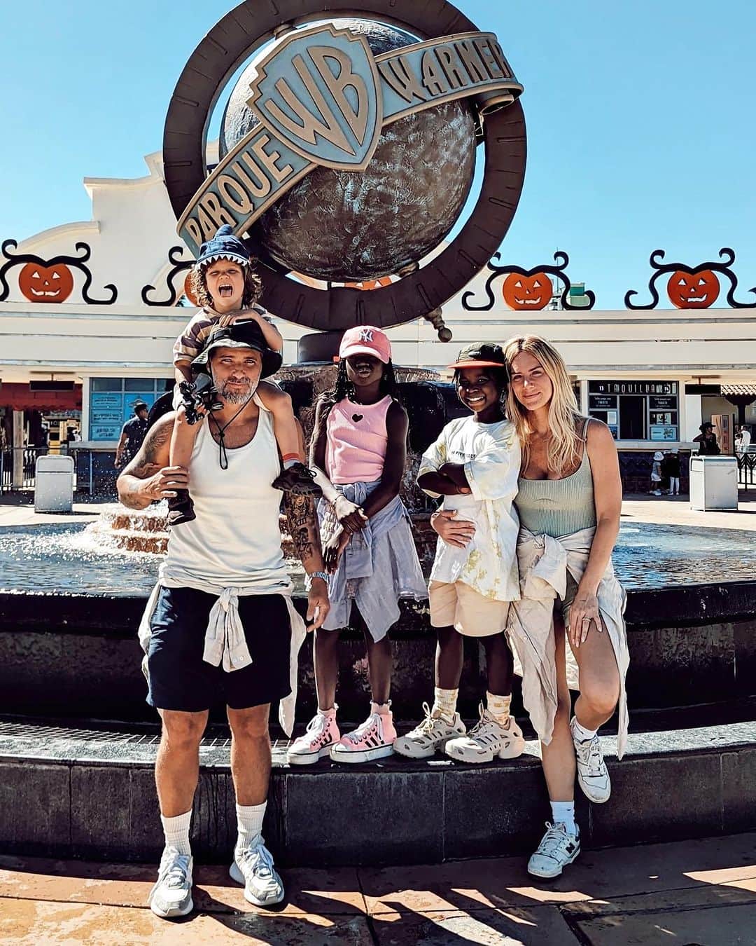 Bruno Gagliassoのインスタグラム：「Foi lindo, foi intenso, foi demais!!! 💕 Nos restou muitaaaa dor nas costas e memórias incríveis para serem lembradas para o resto de nossas vidas!!! #familiaewbankgagliasso   📸 @guigurui」
