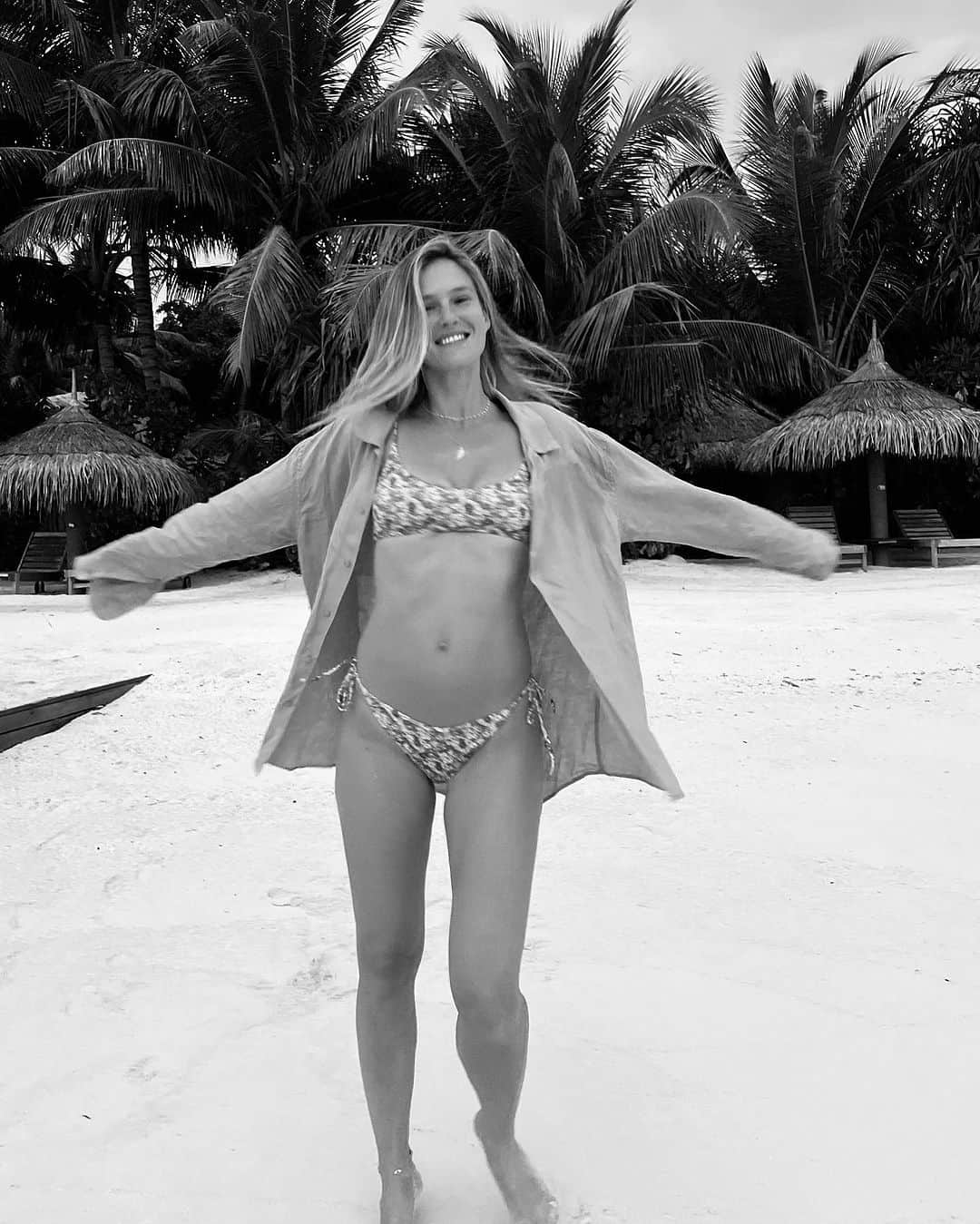 バー・ラファエリさんのインスタグラム写真 - (バー・ラファエリInstagram)「🐚」10月6日 2時21分 - barrefaeli