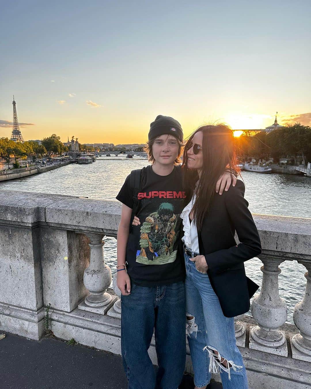 アビゲイル・スペンサーのインスタグラム：「Happy place. #Paris #summer #memories 🇫🇷💋.」