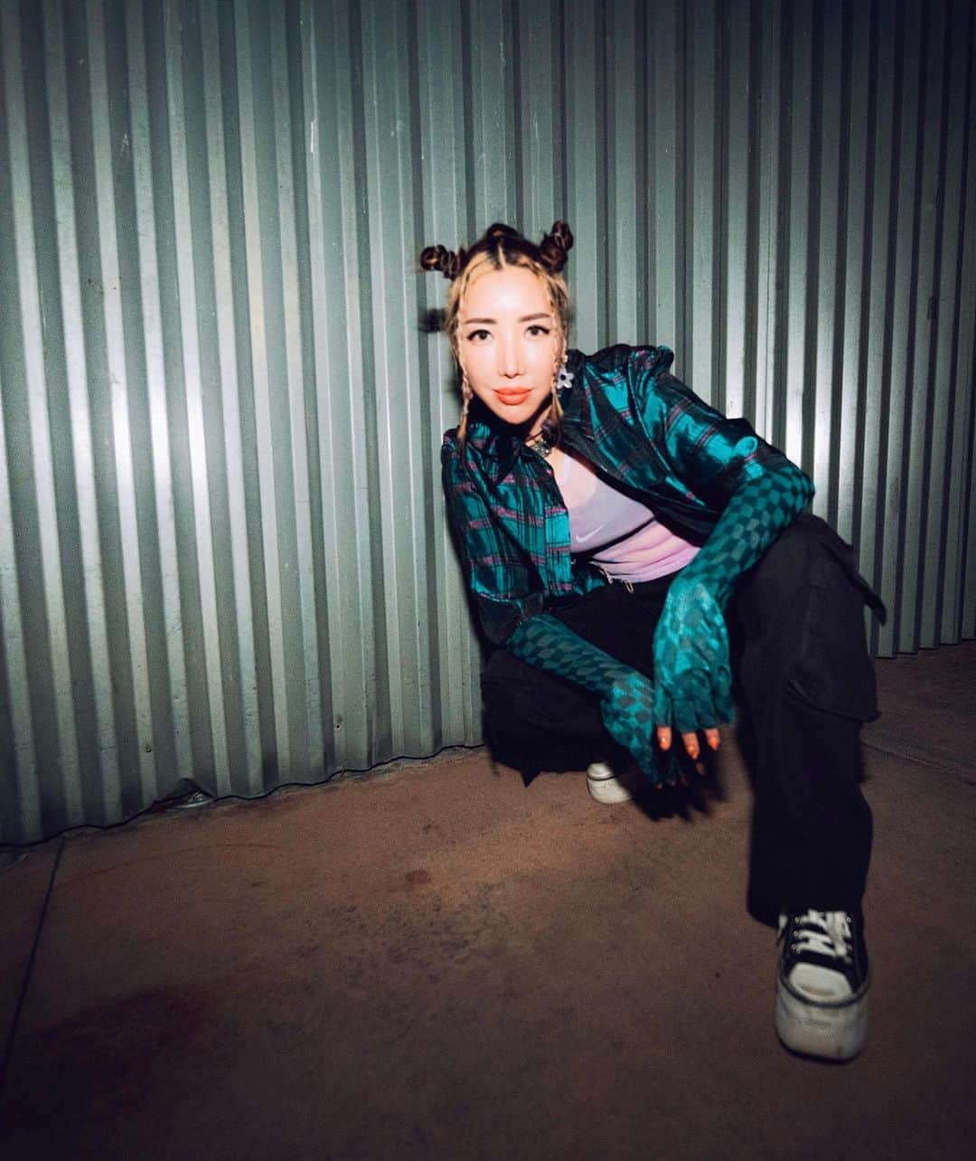 TOKiMONSTAのインスタグラム：「Playing catch-up w these late af posts. So-Cal shows were a  beaut 🥹 Tomorrow will be my first show in Arkansas 👀 . Cya thereeee. 📸 @matt.n24」