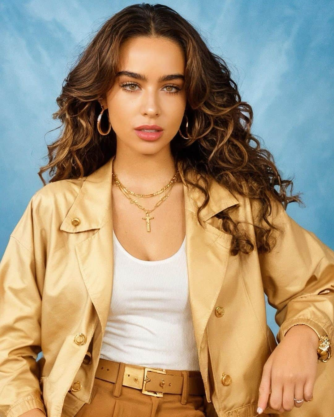 Sommer Rayさんのインスタグラム写真 - (Sommer RayInstagram)「thank goodness for ai, i’ve always wanted yearbook pics 😂」10月6日 3時41分 - sommerray